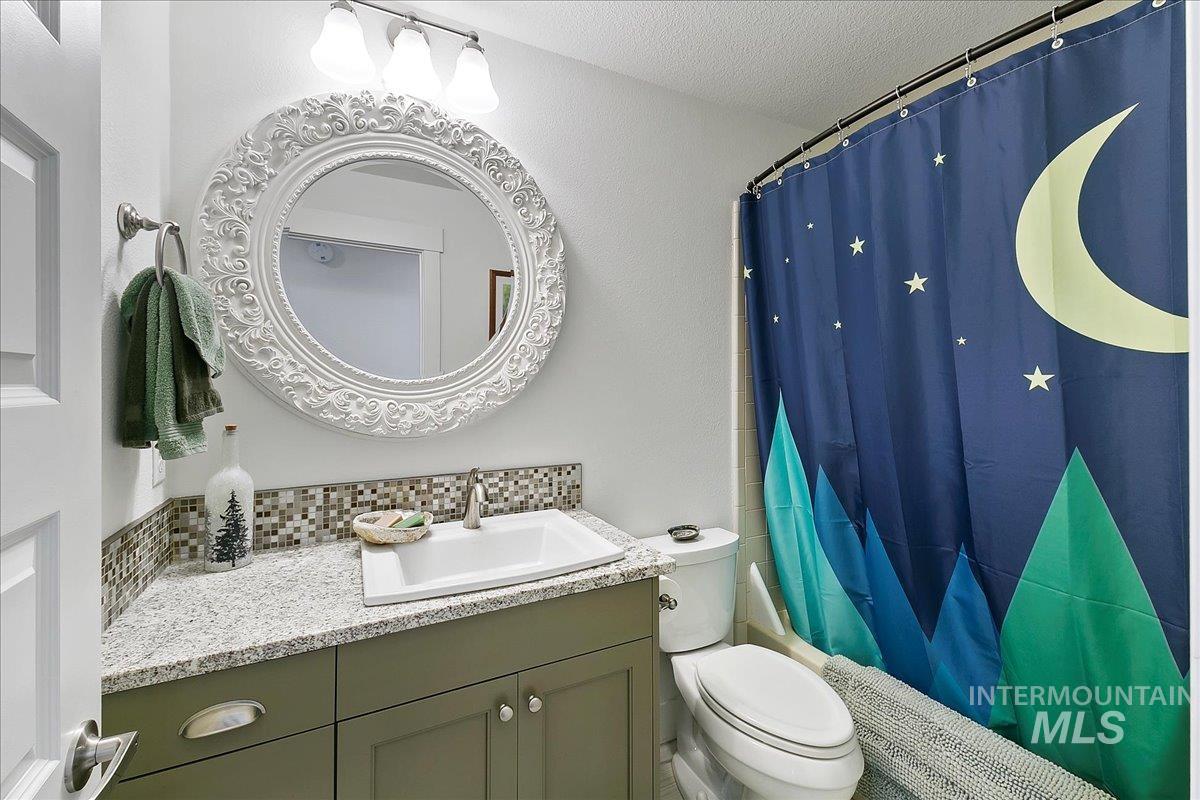 2069 S White Pine Ln.