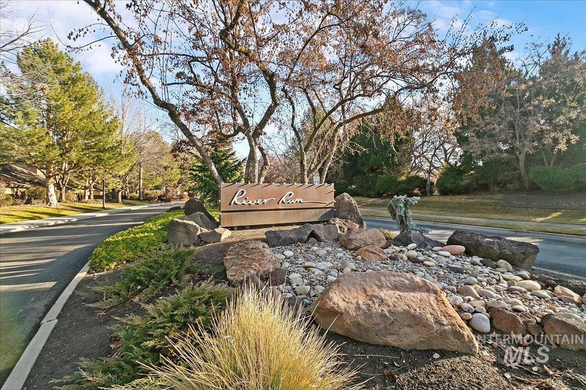 2069 S White Pine Ln.