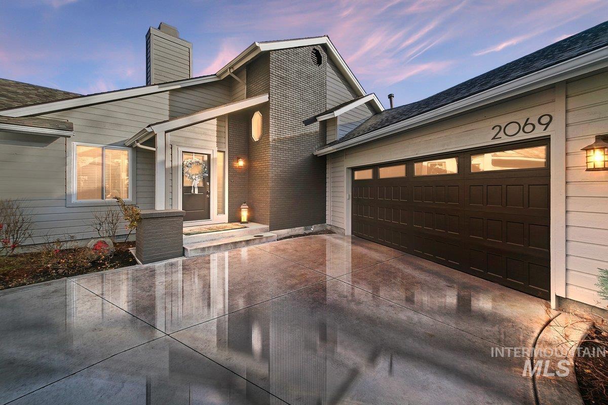 2069 S White Pine Ln.