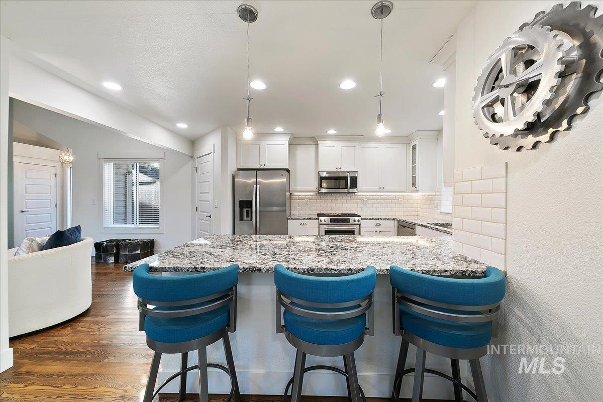 2069 S White Pine Ln.