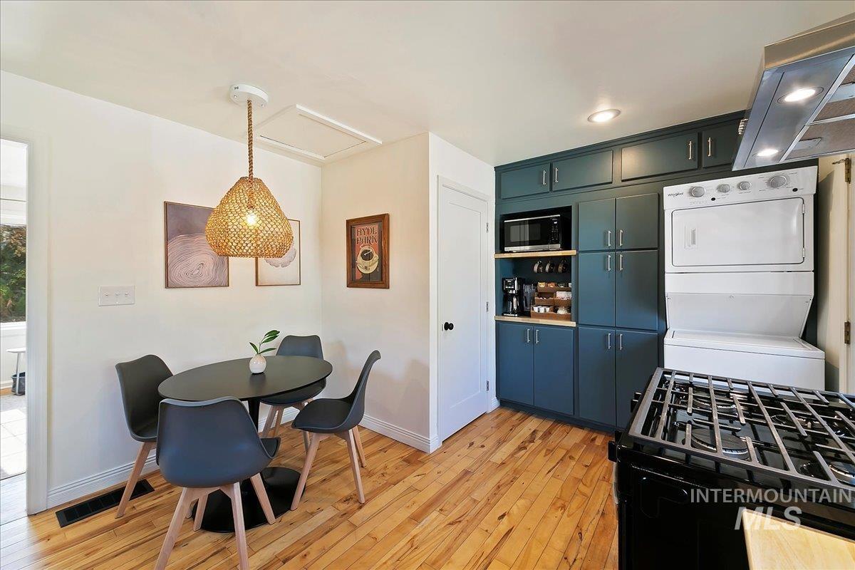 3106 W Good St.