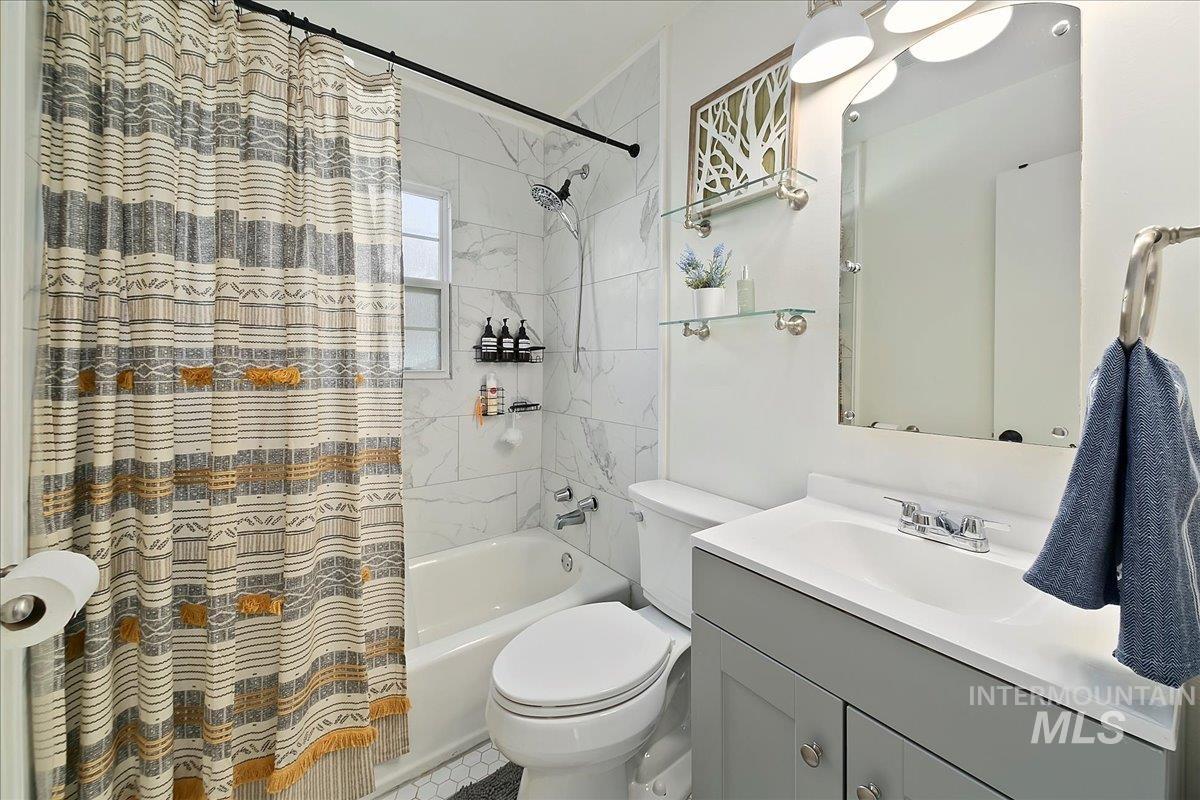 3106 W Good St.