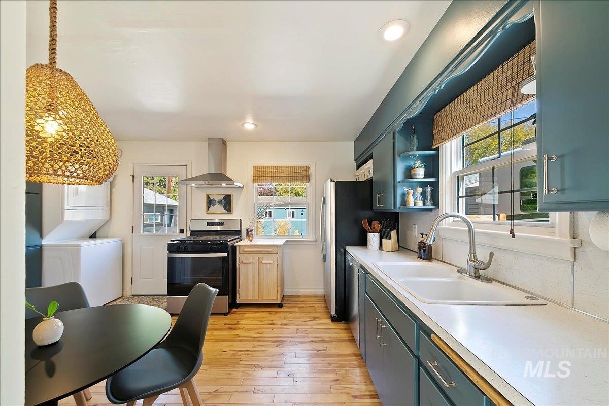 3106 W Good St.
