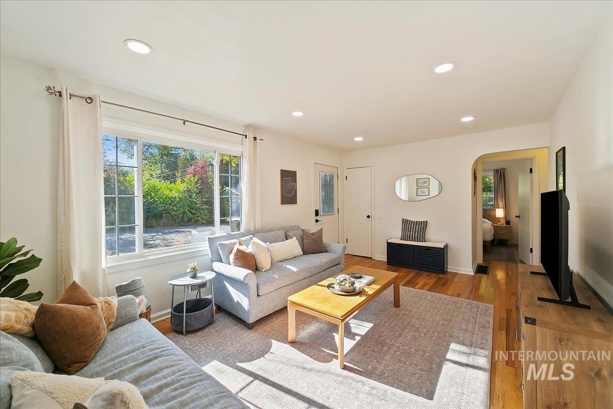 3106 W Good St.