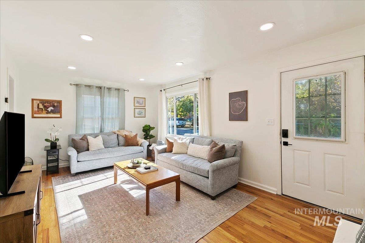 3106 W Good St.