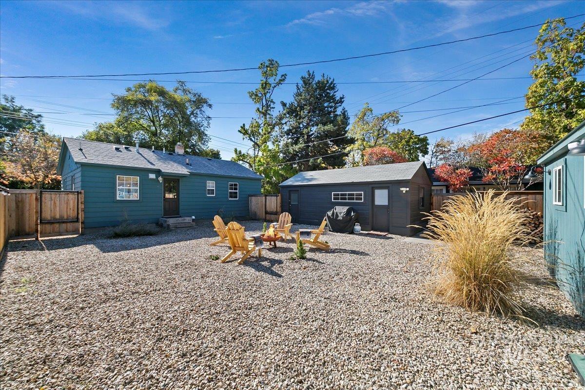 3106 W Good St.