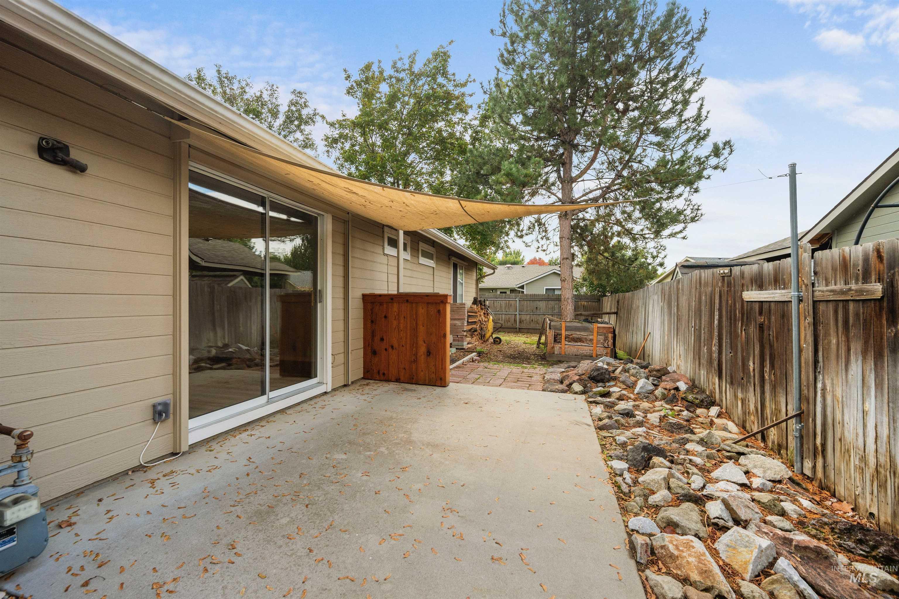 5053 W Bloom St