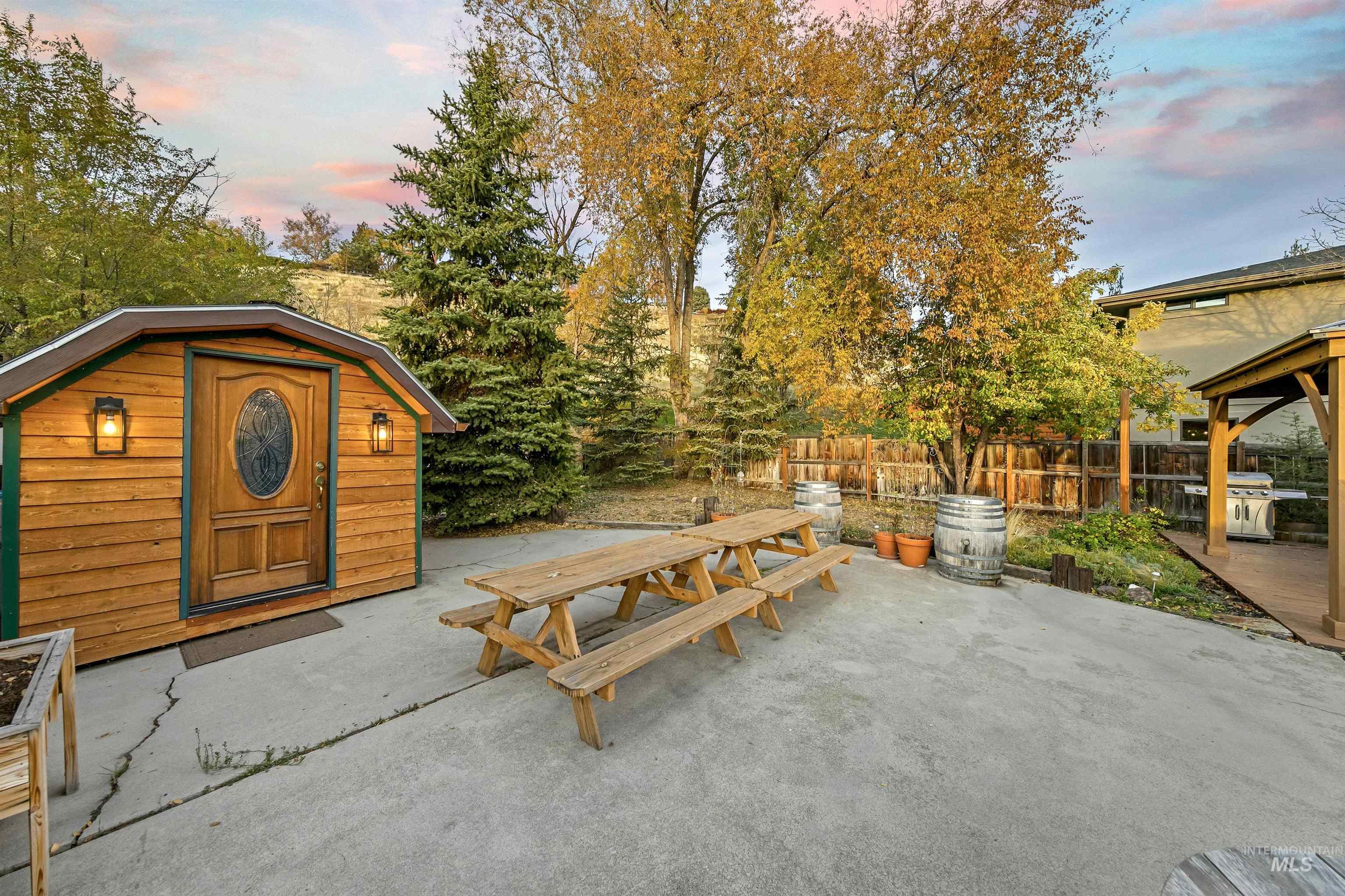 424 W Sherman Street