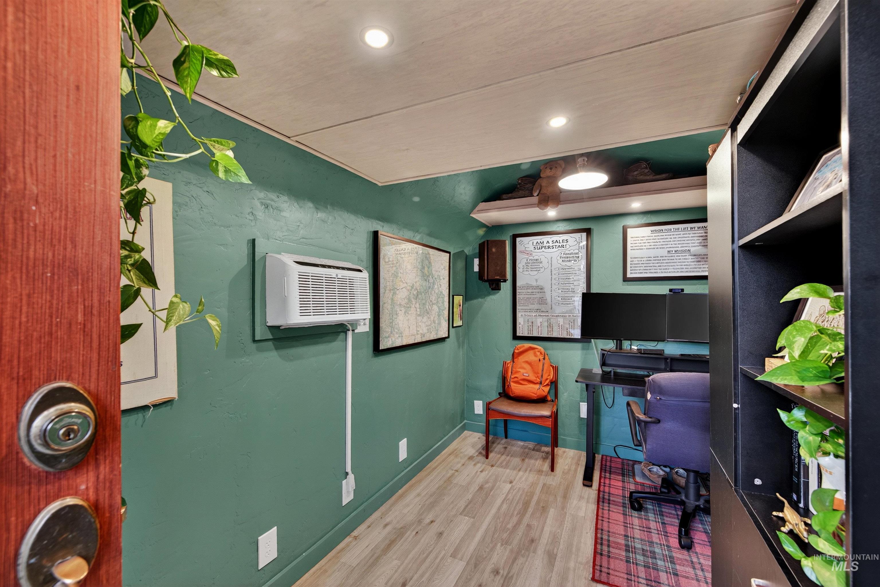 424 W Sherman Street