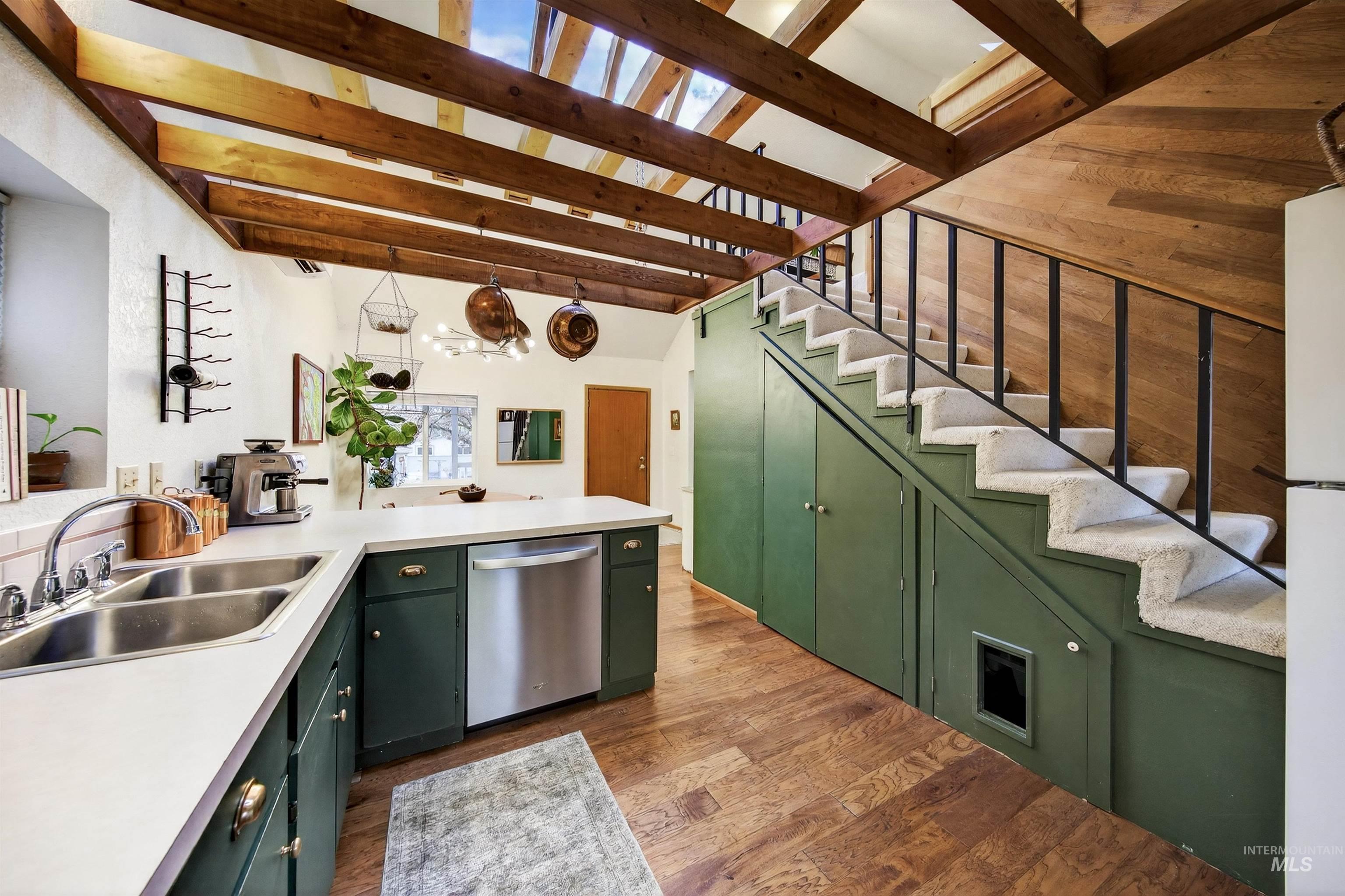 424 W Sherman Street