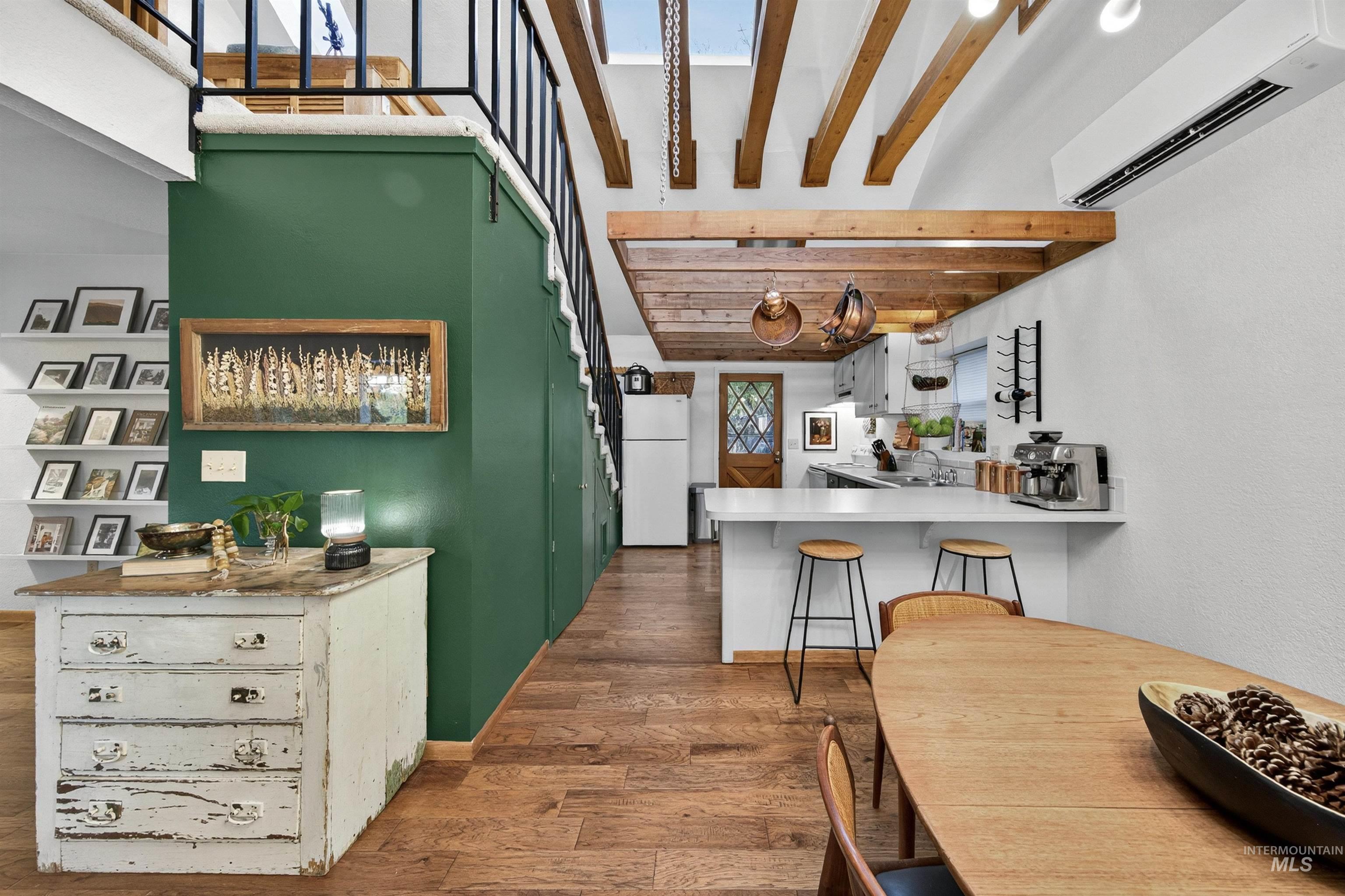 424 W Sherman Street