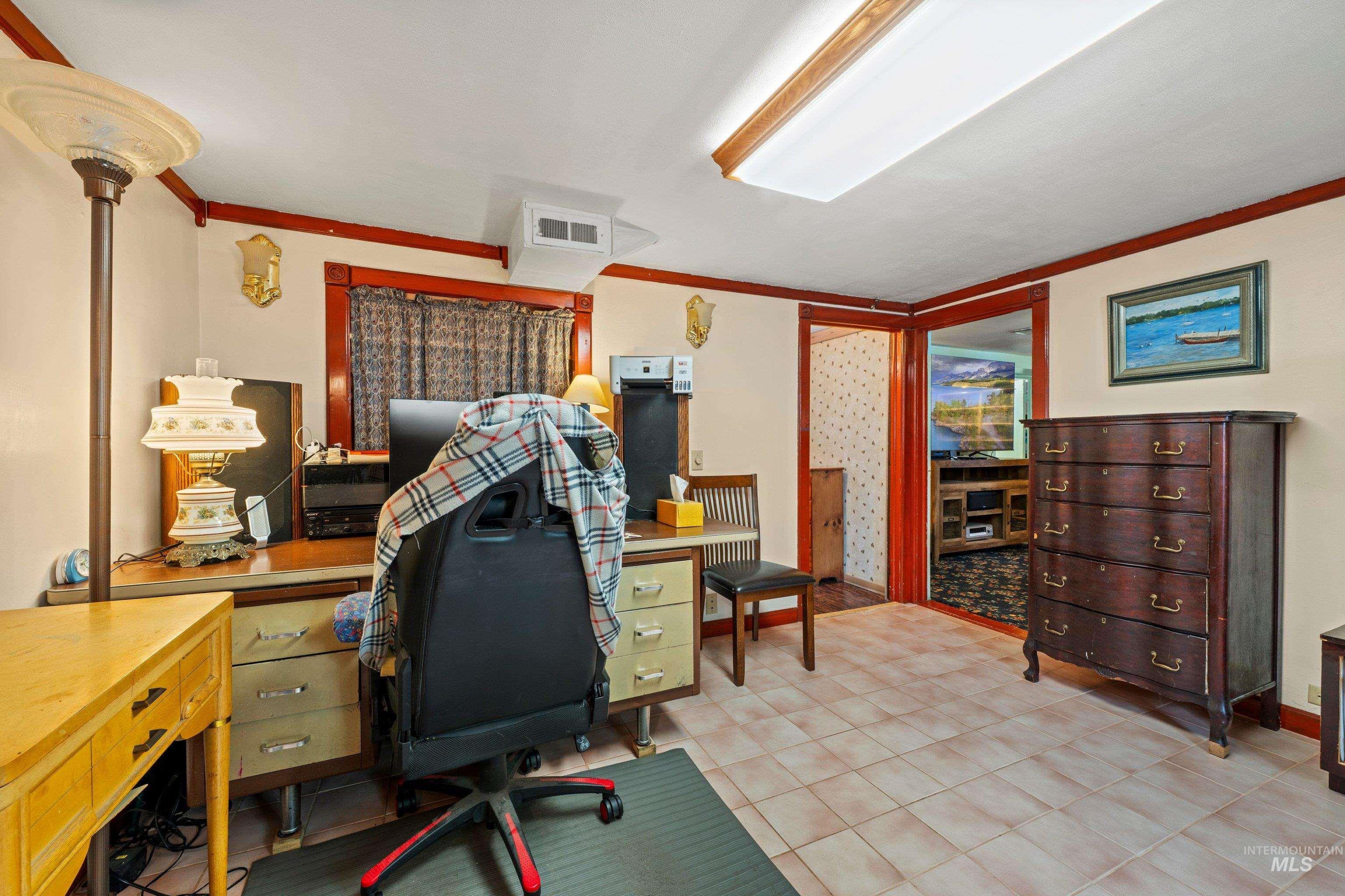 105 N Vinson St