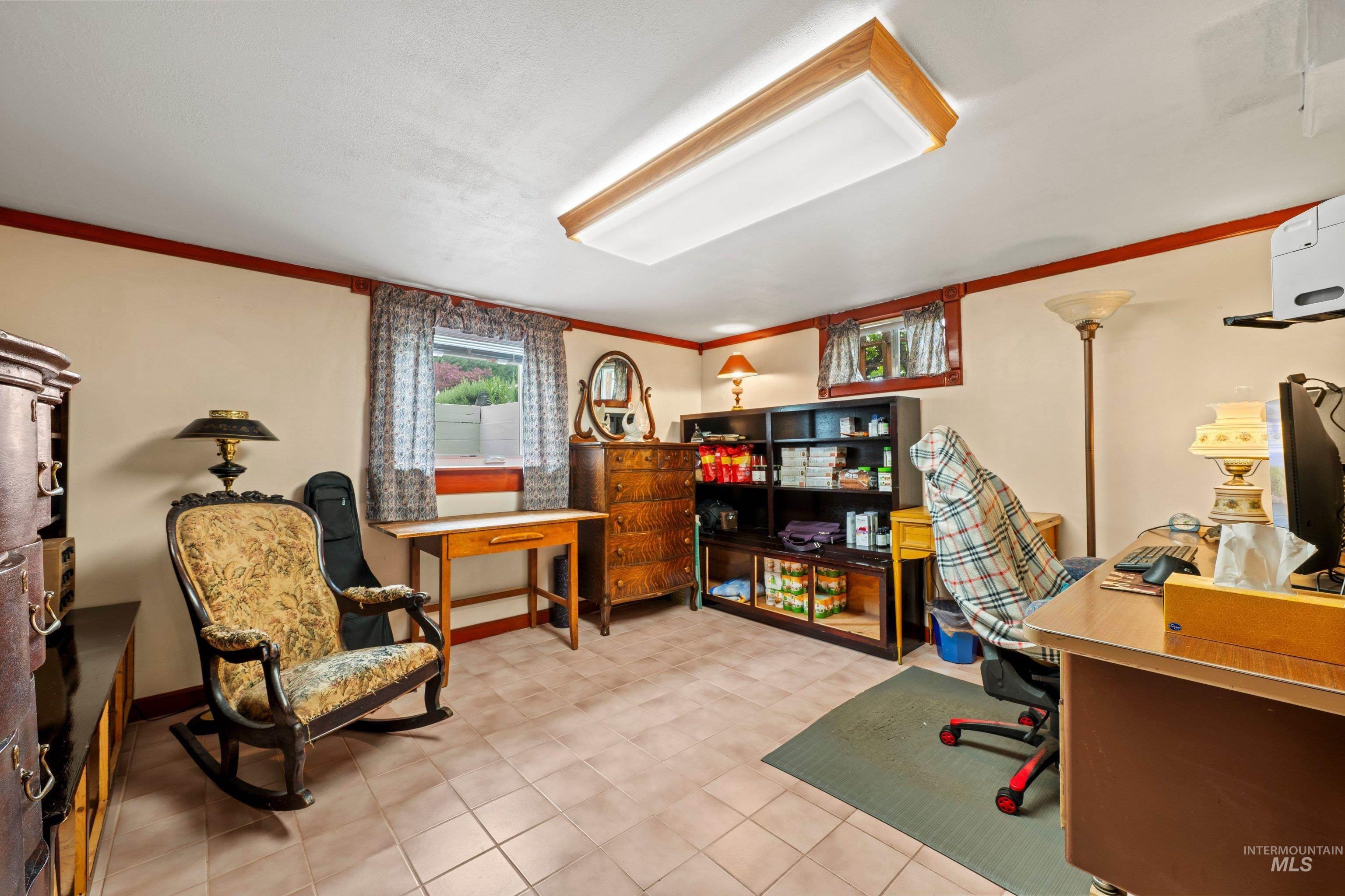 105 N Vinson St