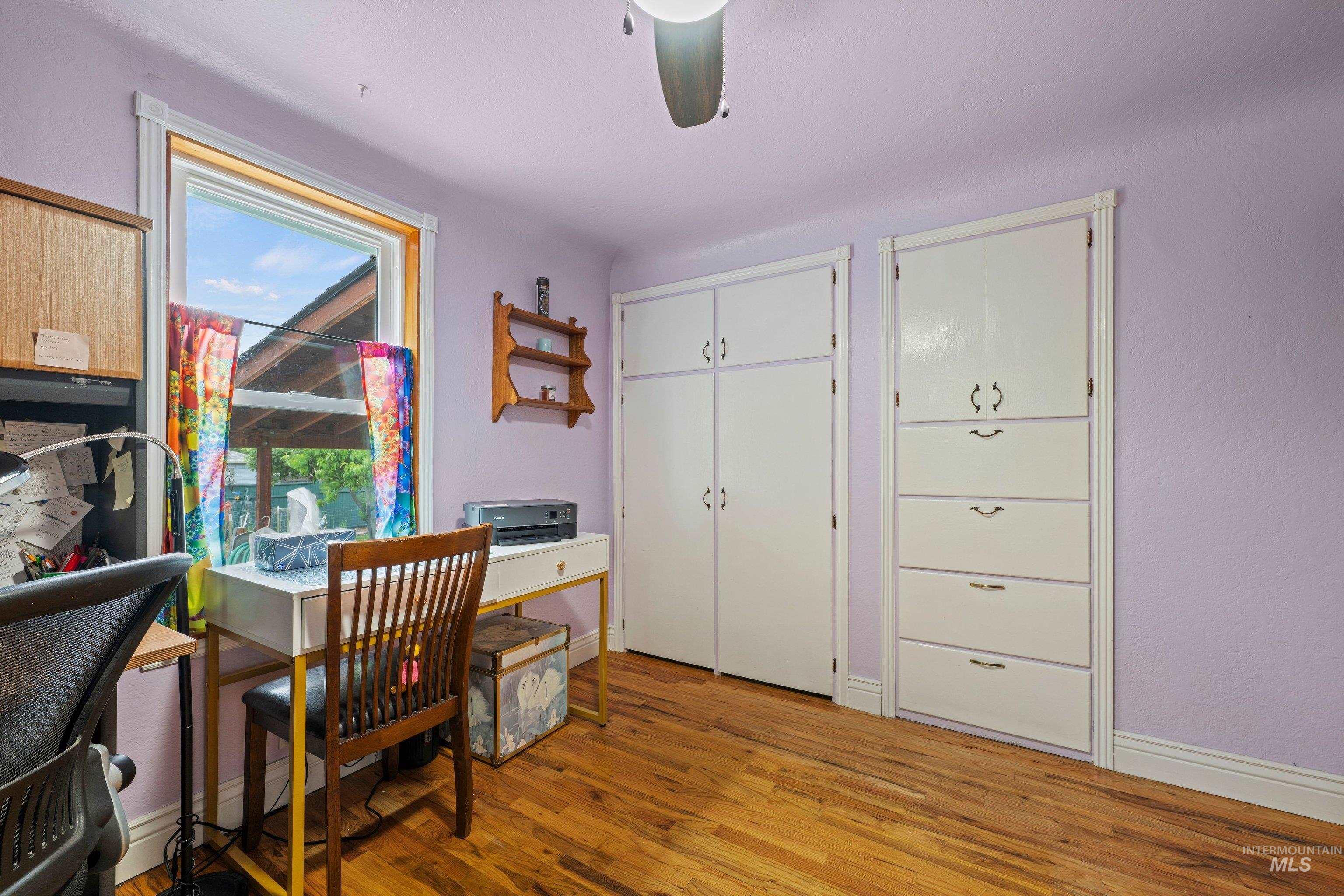 105 N Vinson St