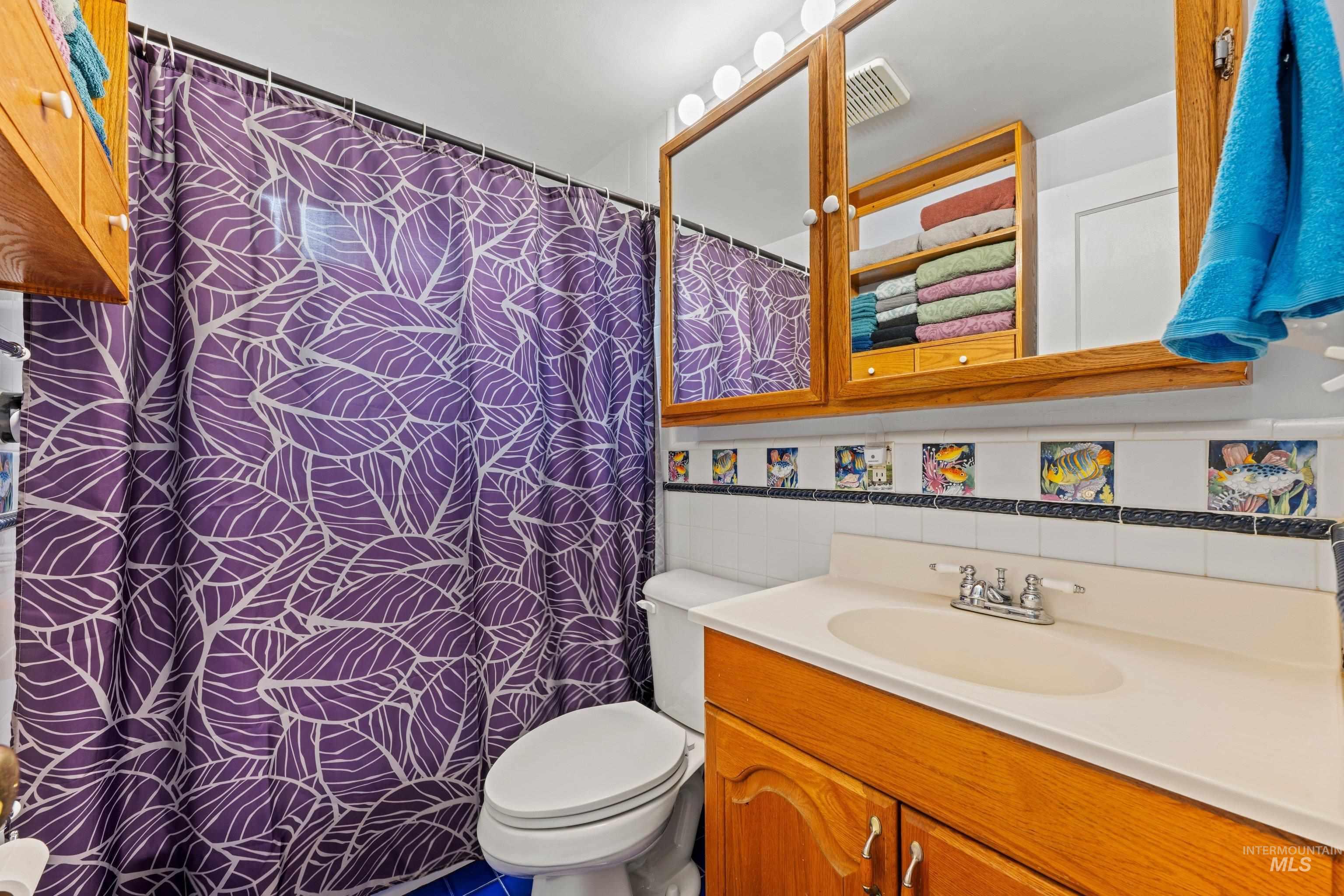 105 N Vinson St