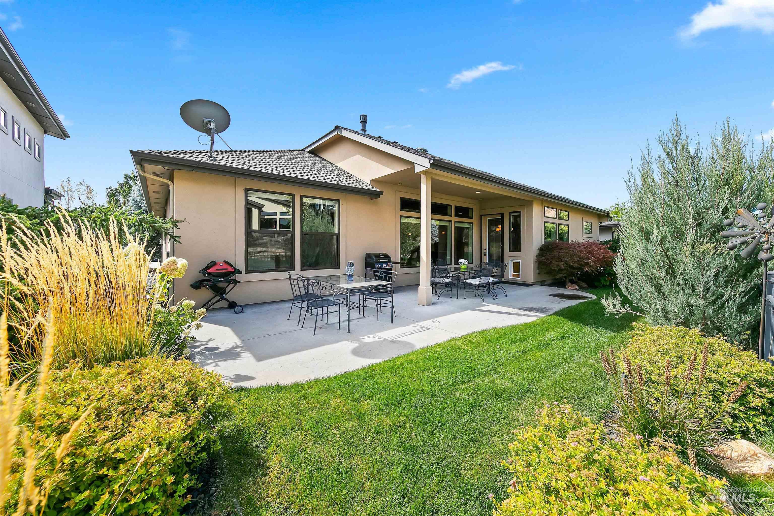3372 E Parsnip Peak Dr