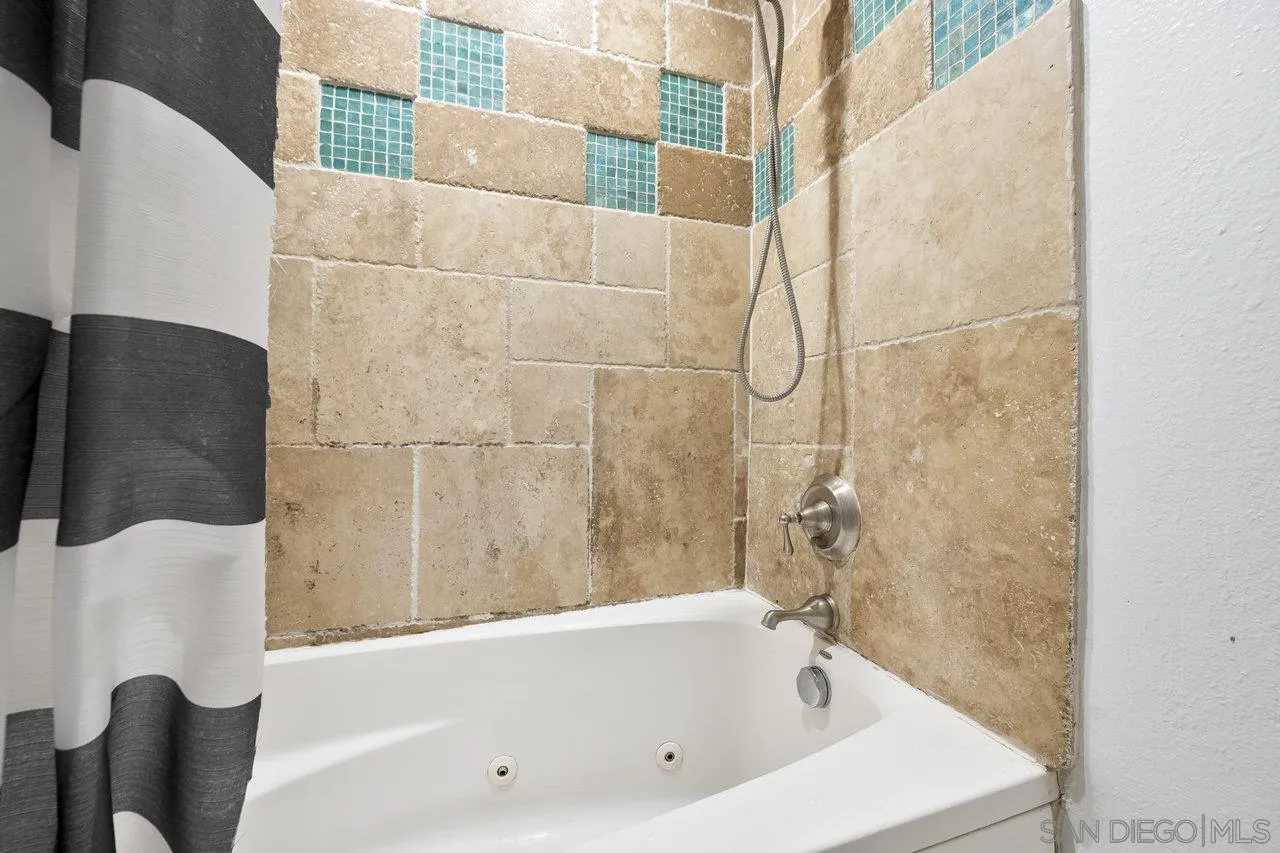 4035 Carmel View Road Unit 117