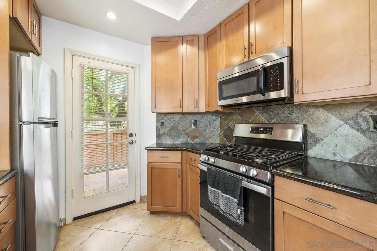 4035 Carmel View Road Unit 117