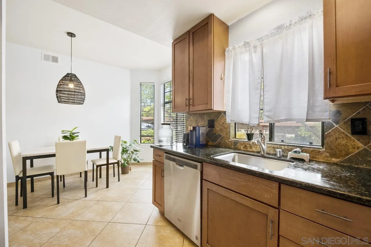 4035 Carmel View Road Unit 117