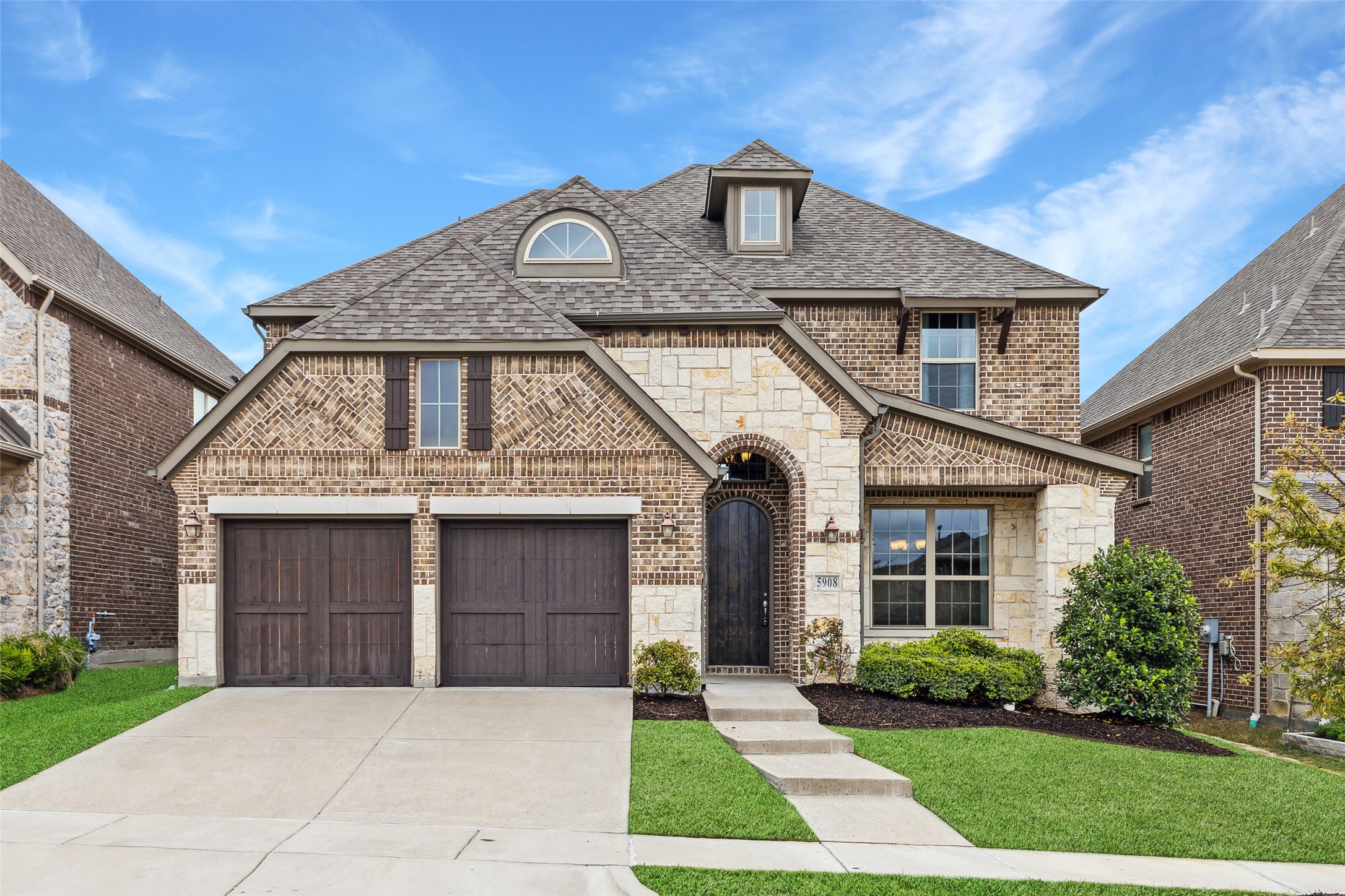5908 Austin Waters