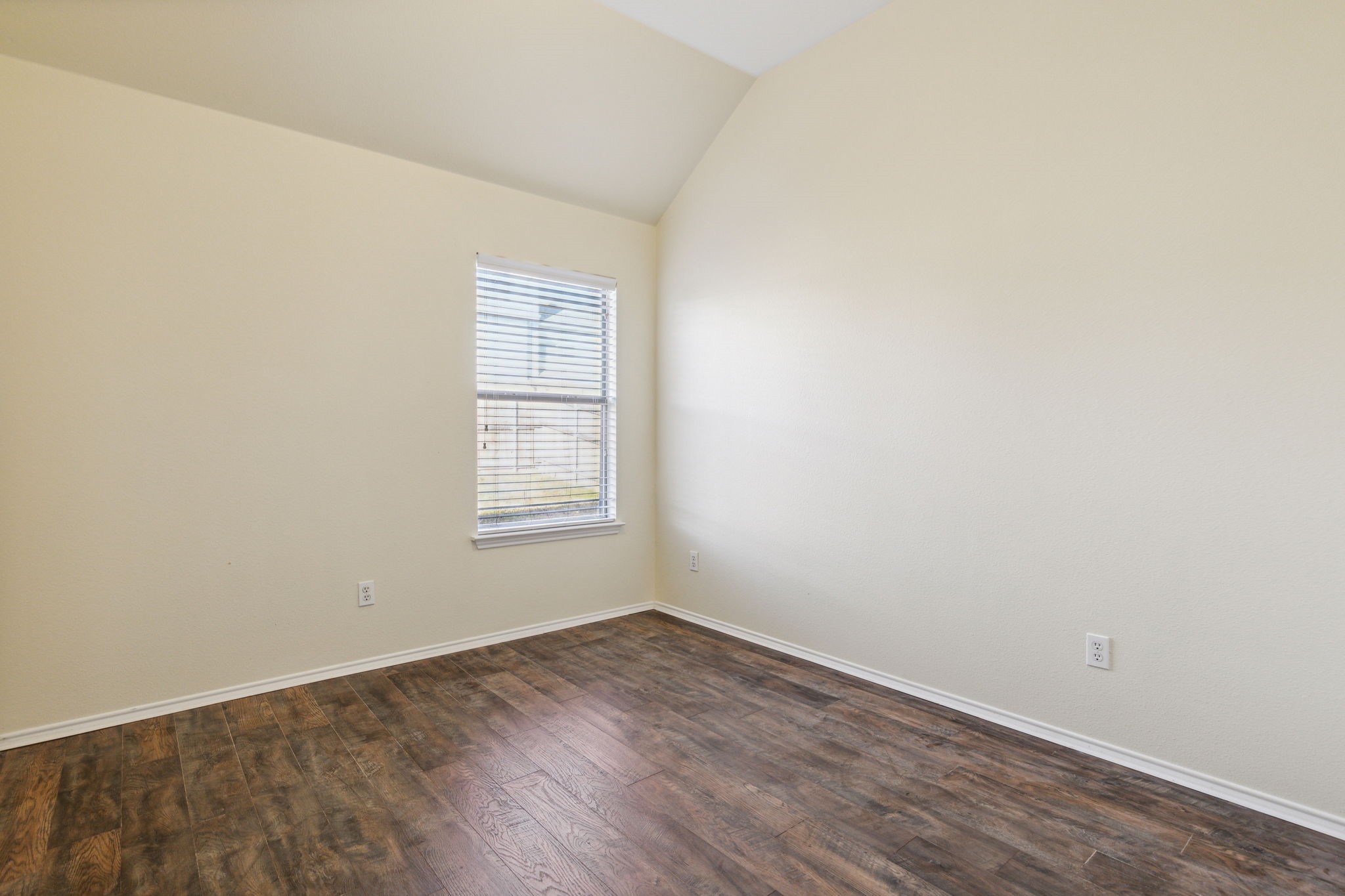 5032 Birchwood Drive