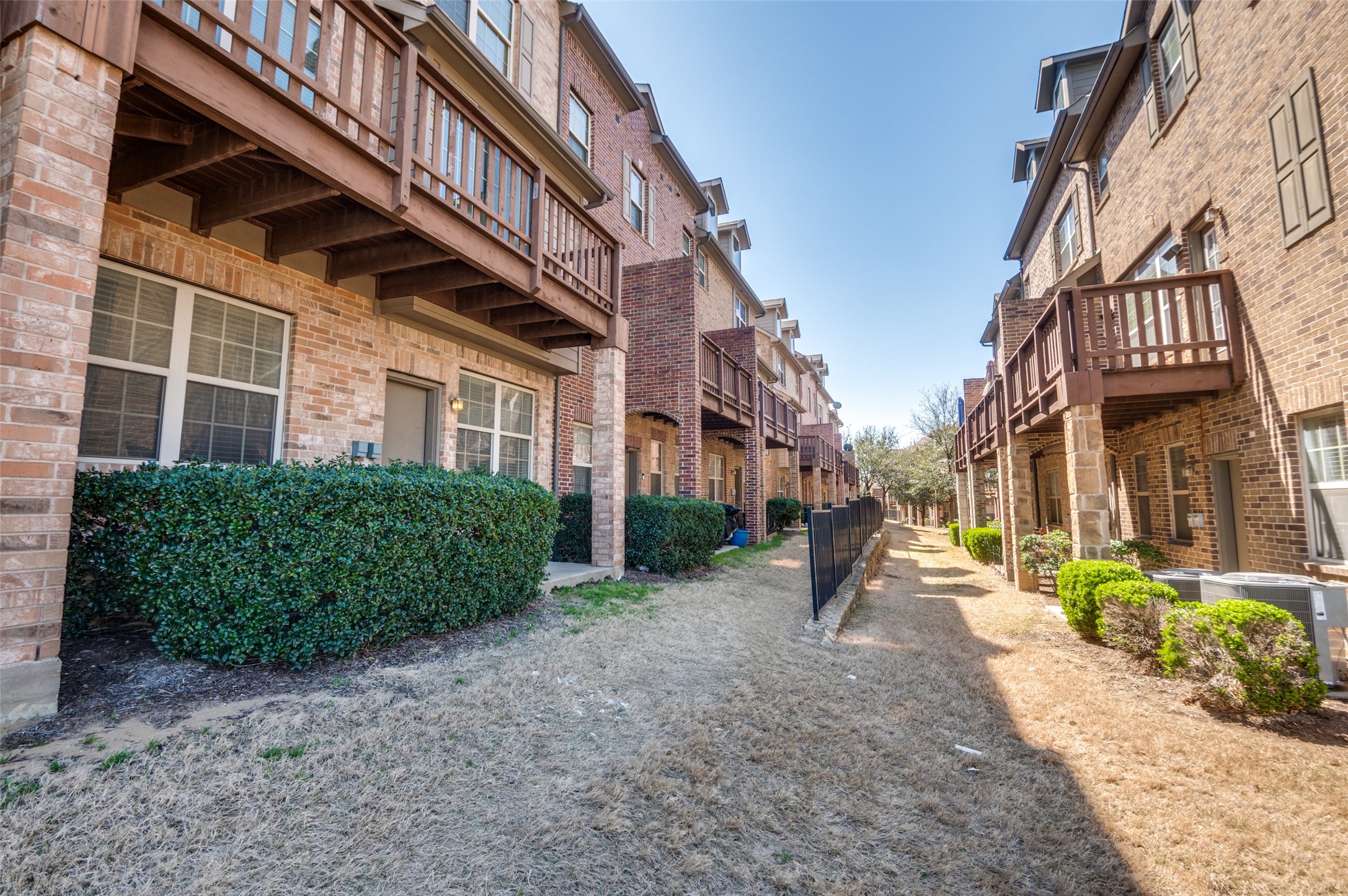 7859 Liverpool Lane