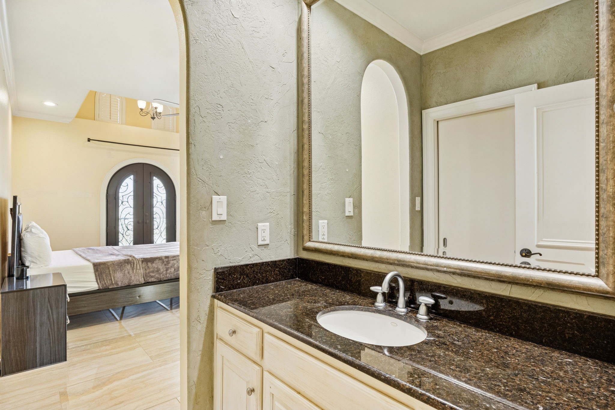 6545 Crown Forest Drive