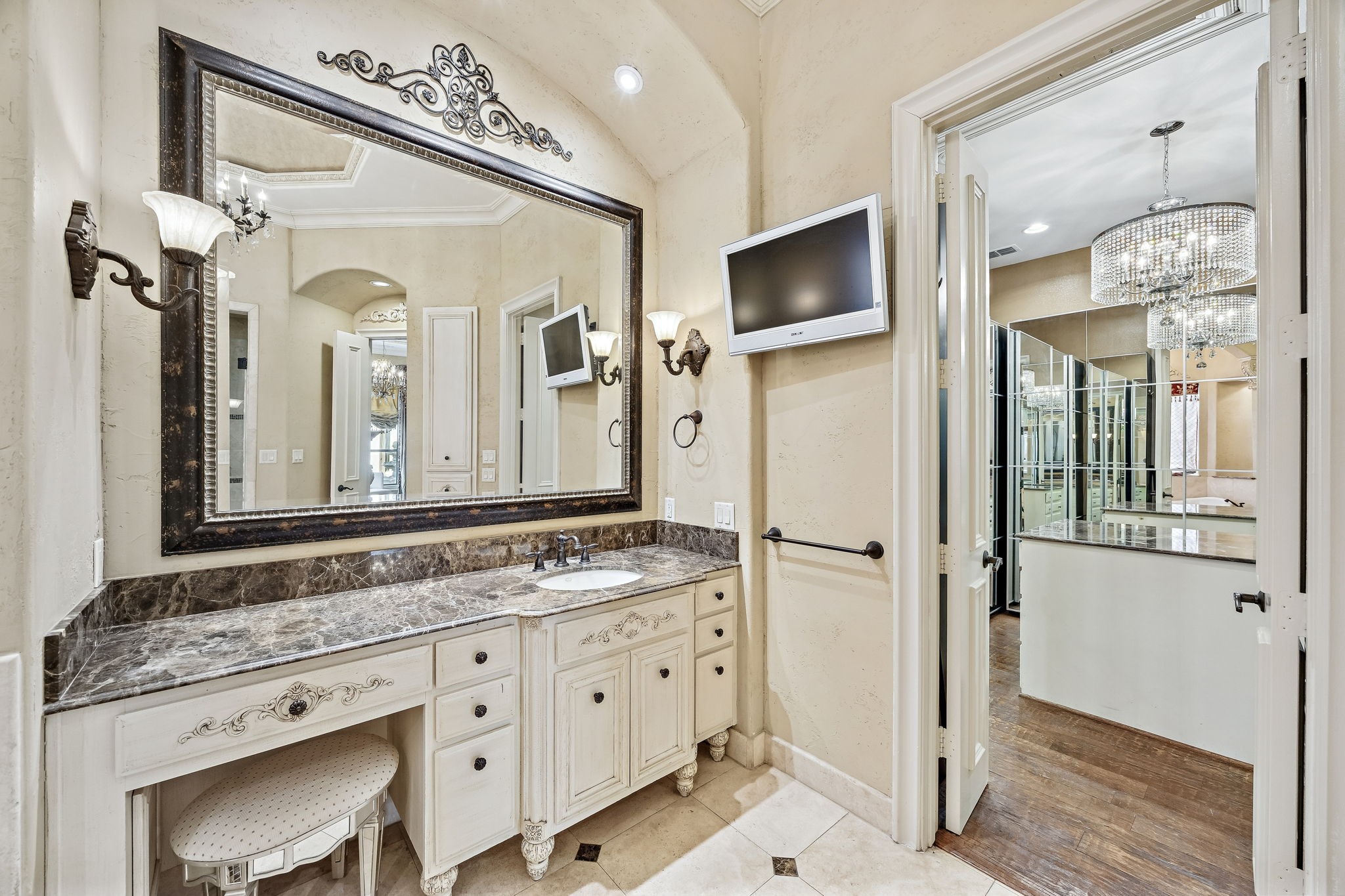 6545 Crown Forest Drive