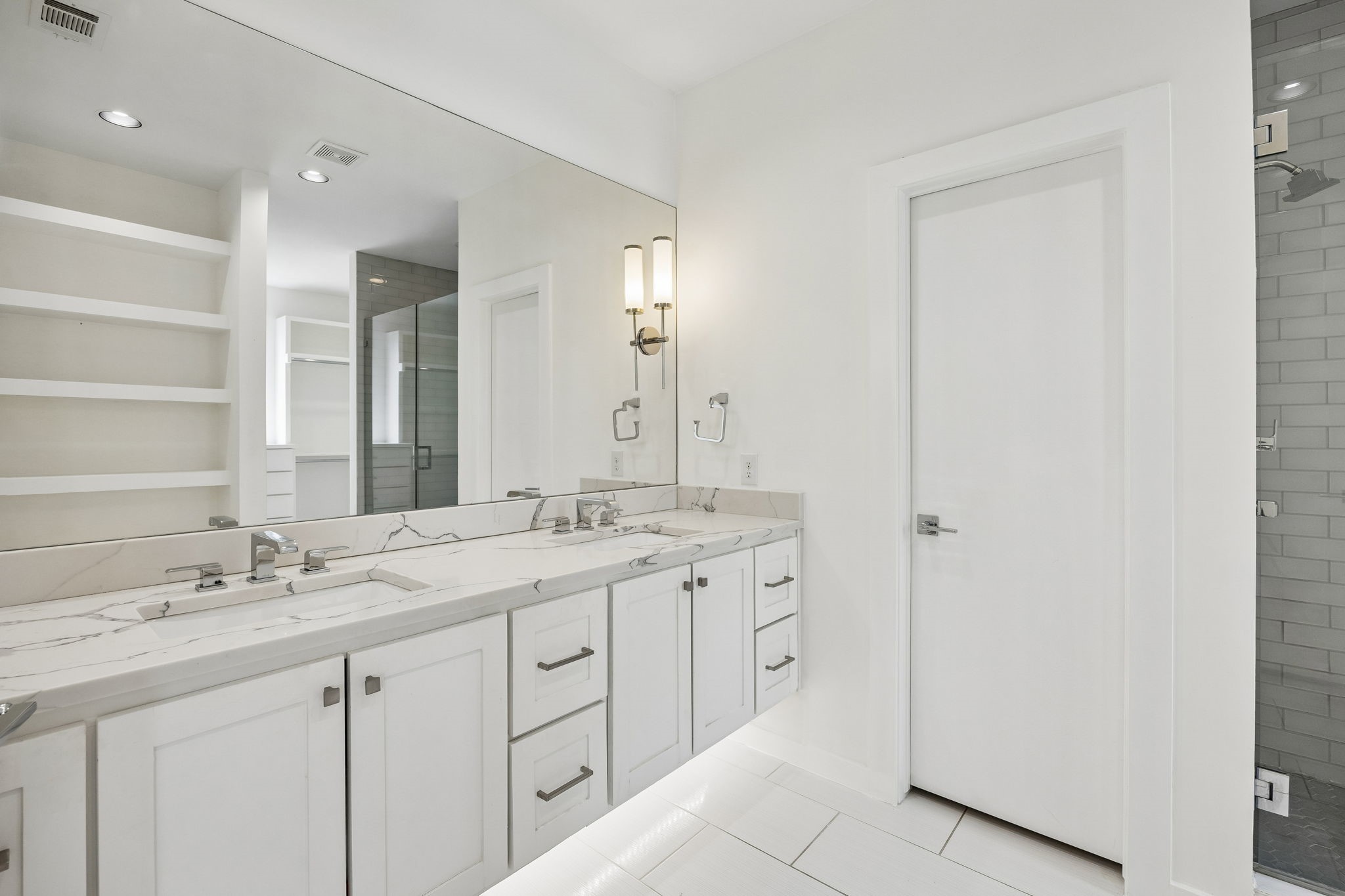 1851 Summit Avenue 4