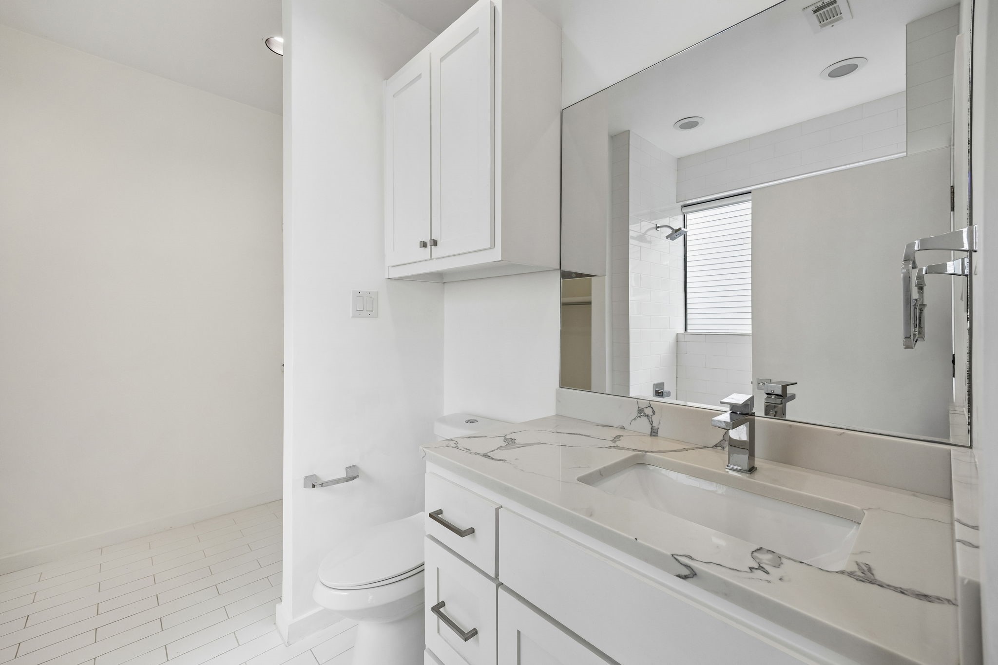 1851 Summit Avenue 4