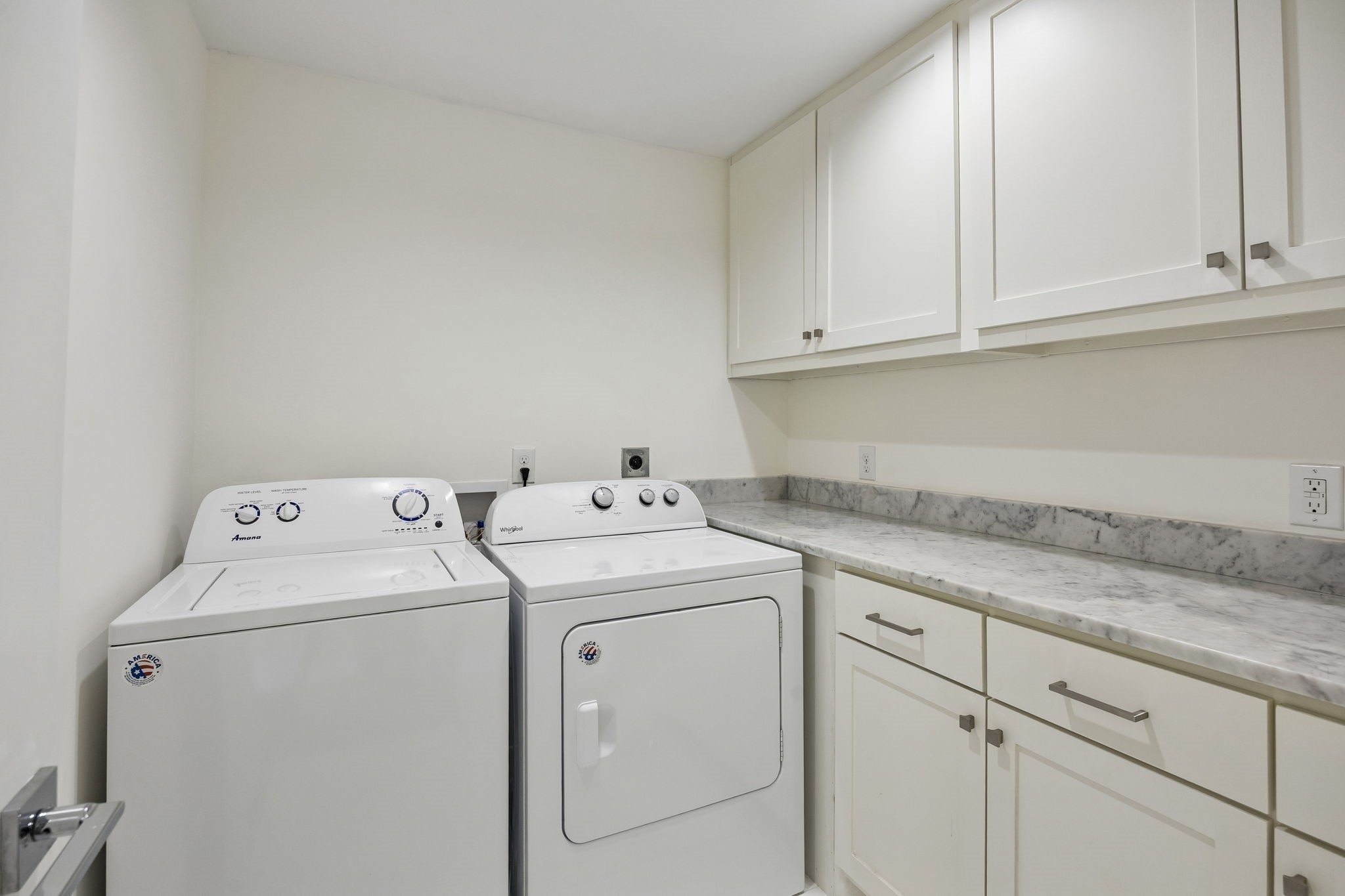 1851 Summit Avenue 4