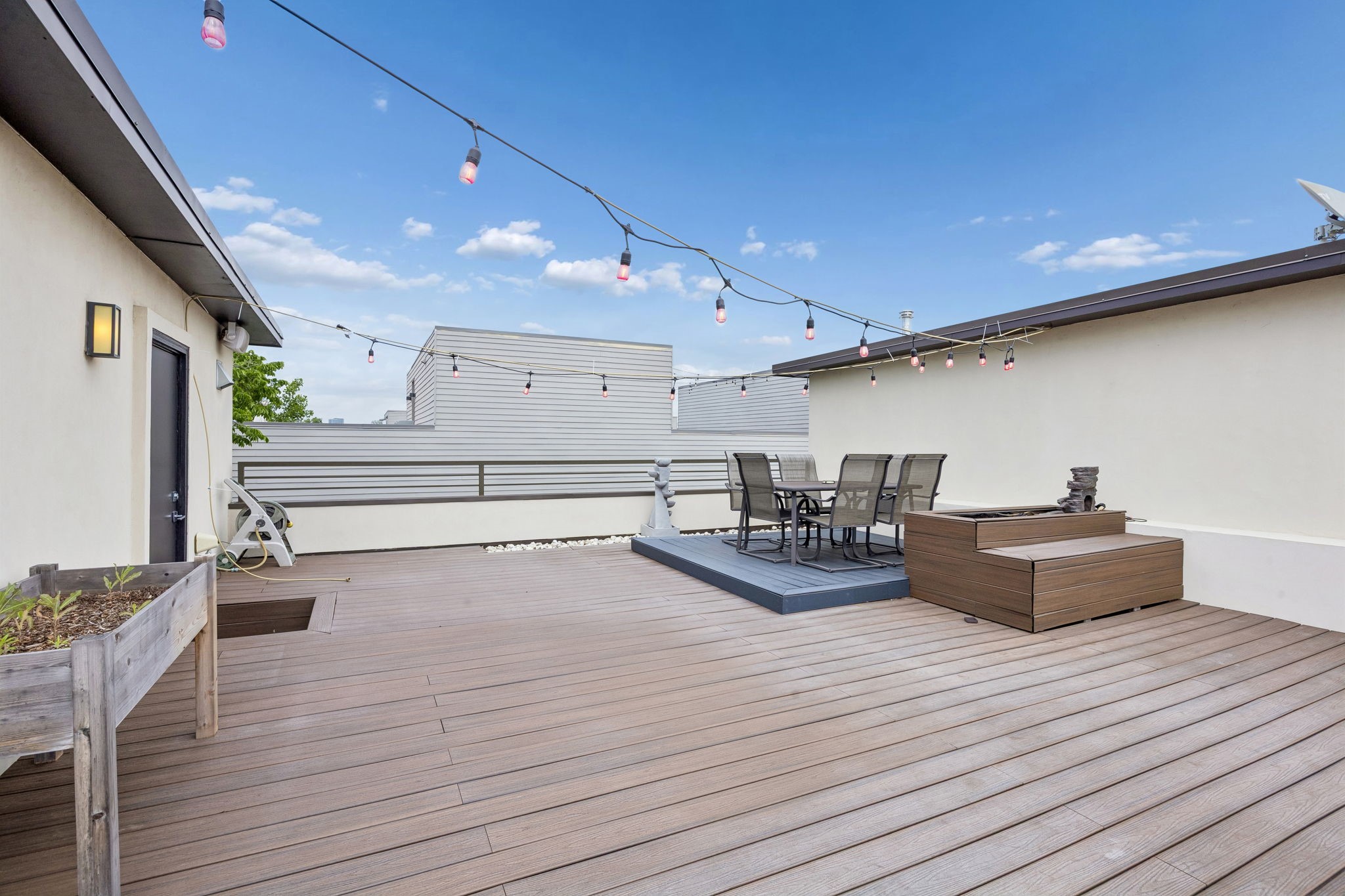 1851 Summit Avenue 4