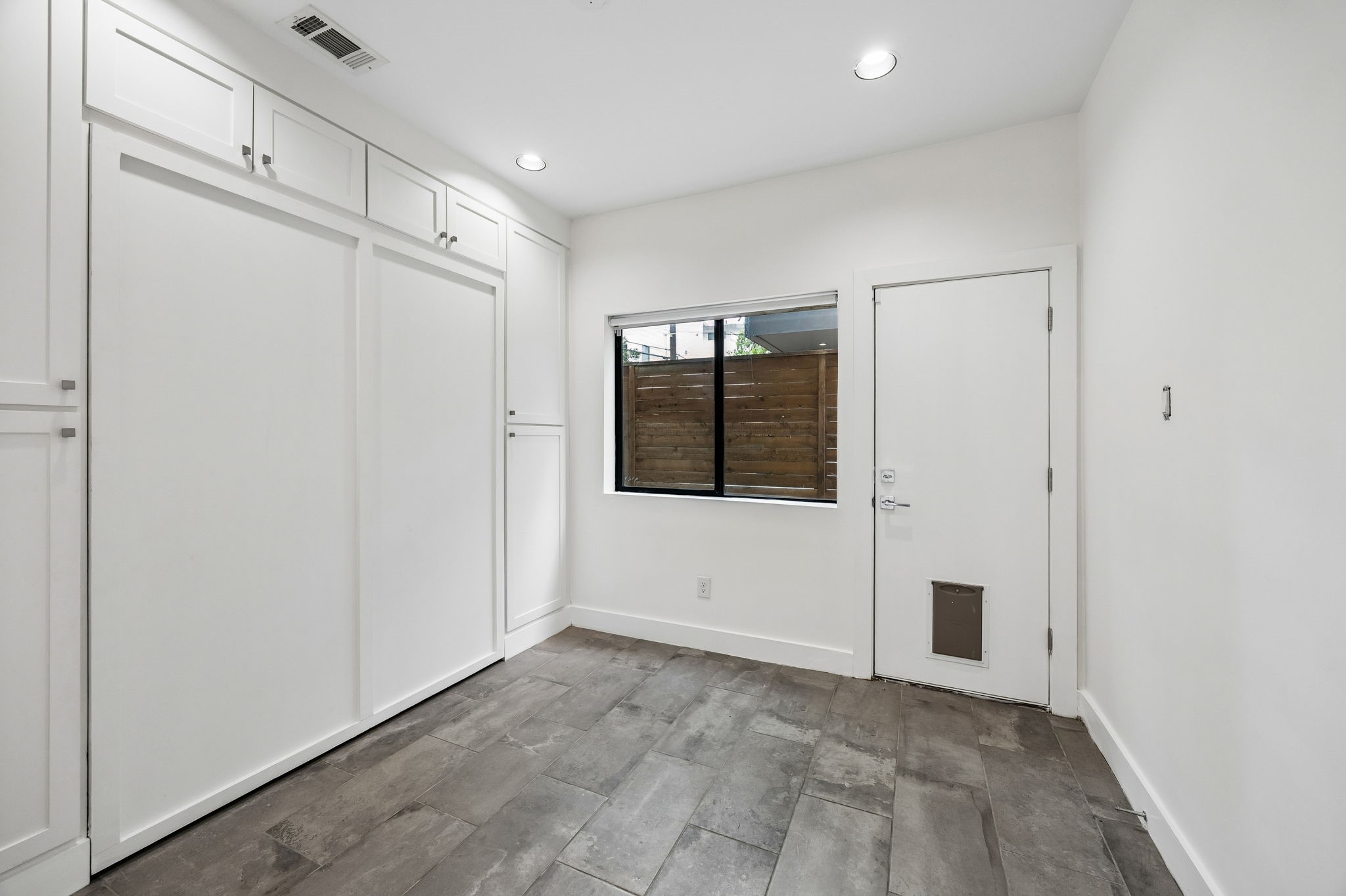 1851 Summit Avenue 4