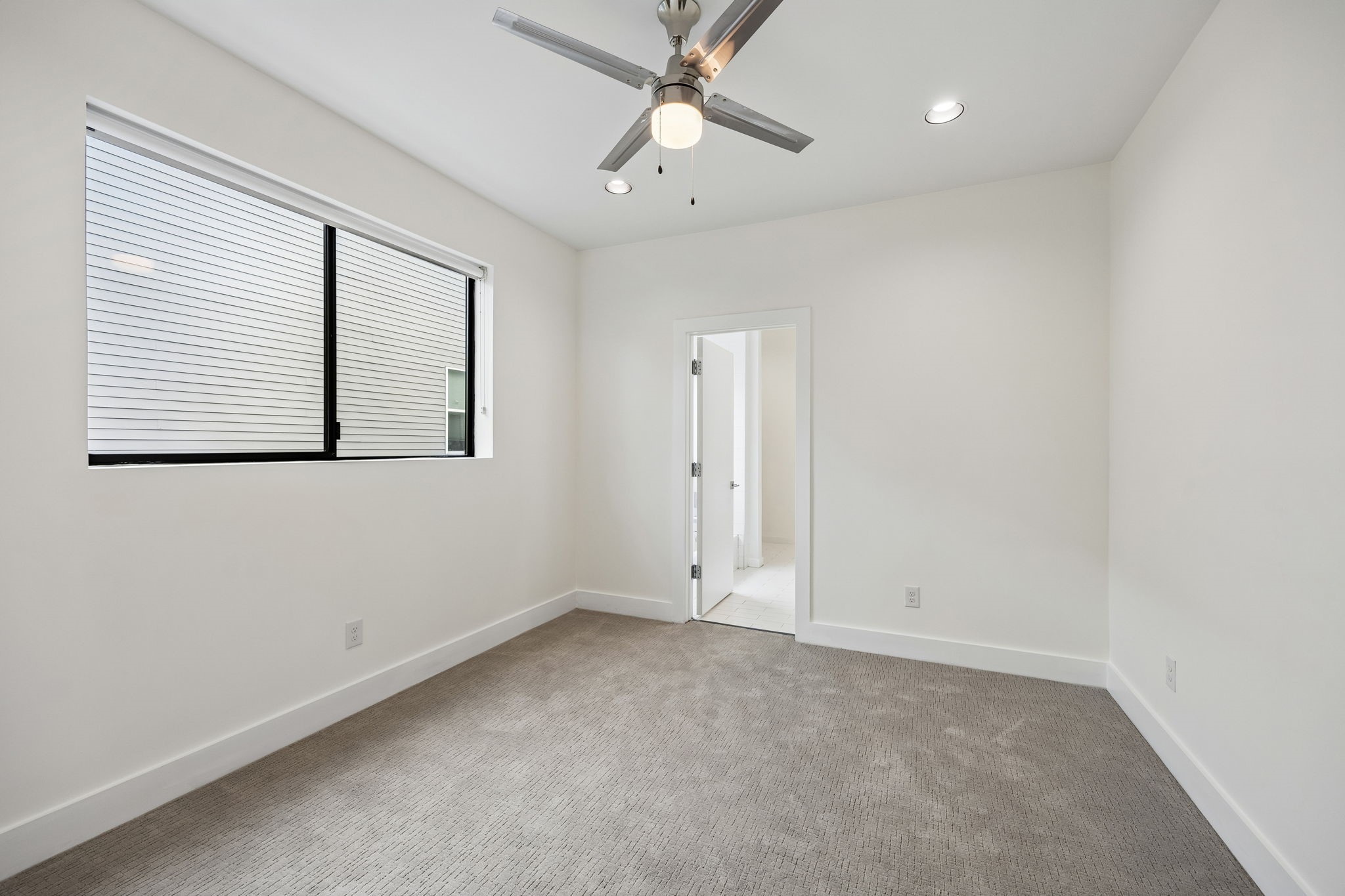 1851 Summit Avenue 4