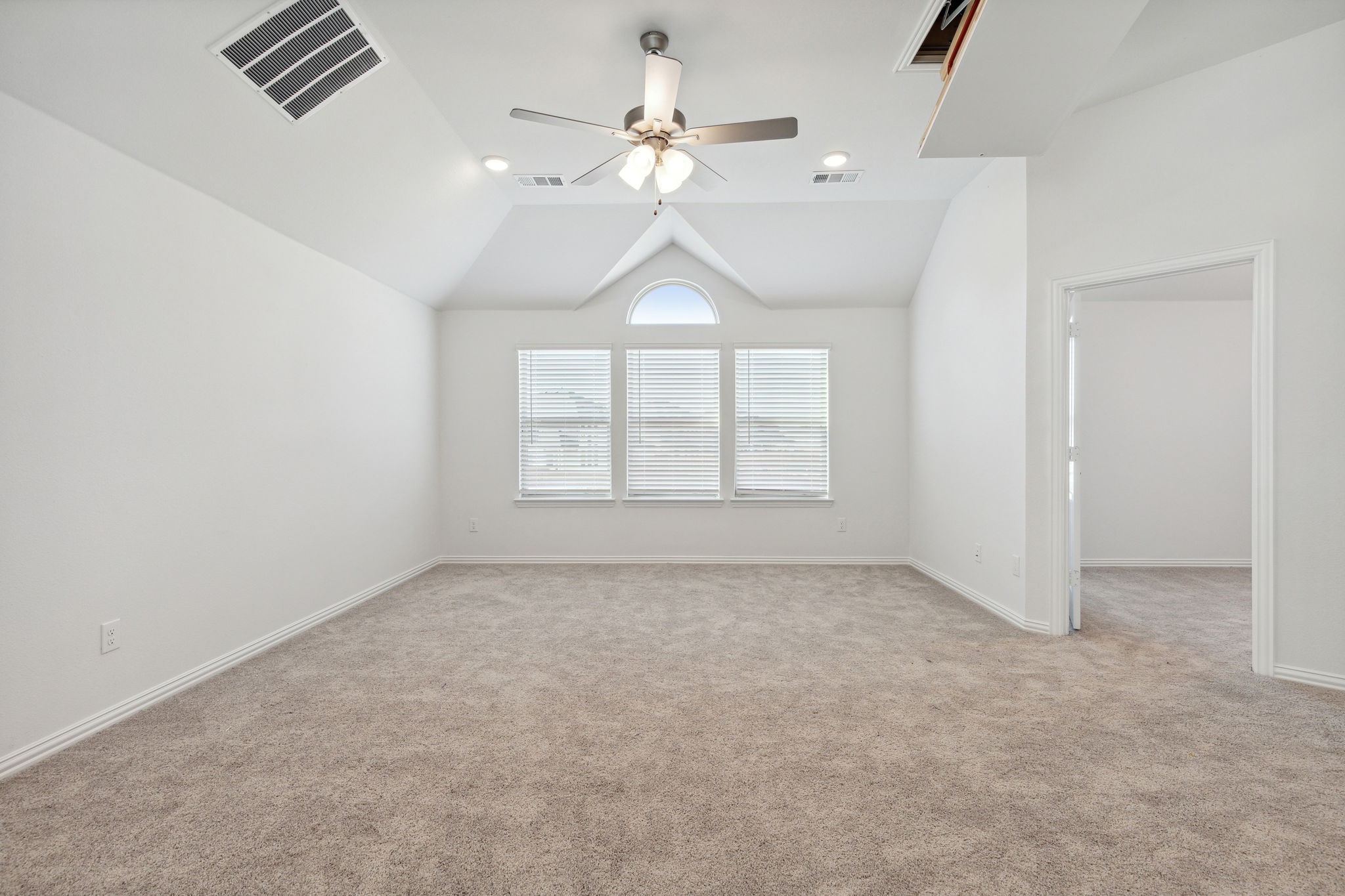 5604 Winona Lane
