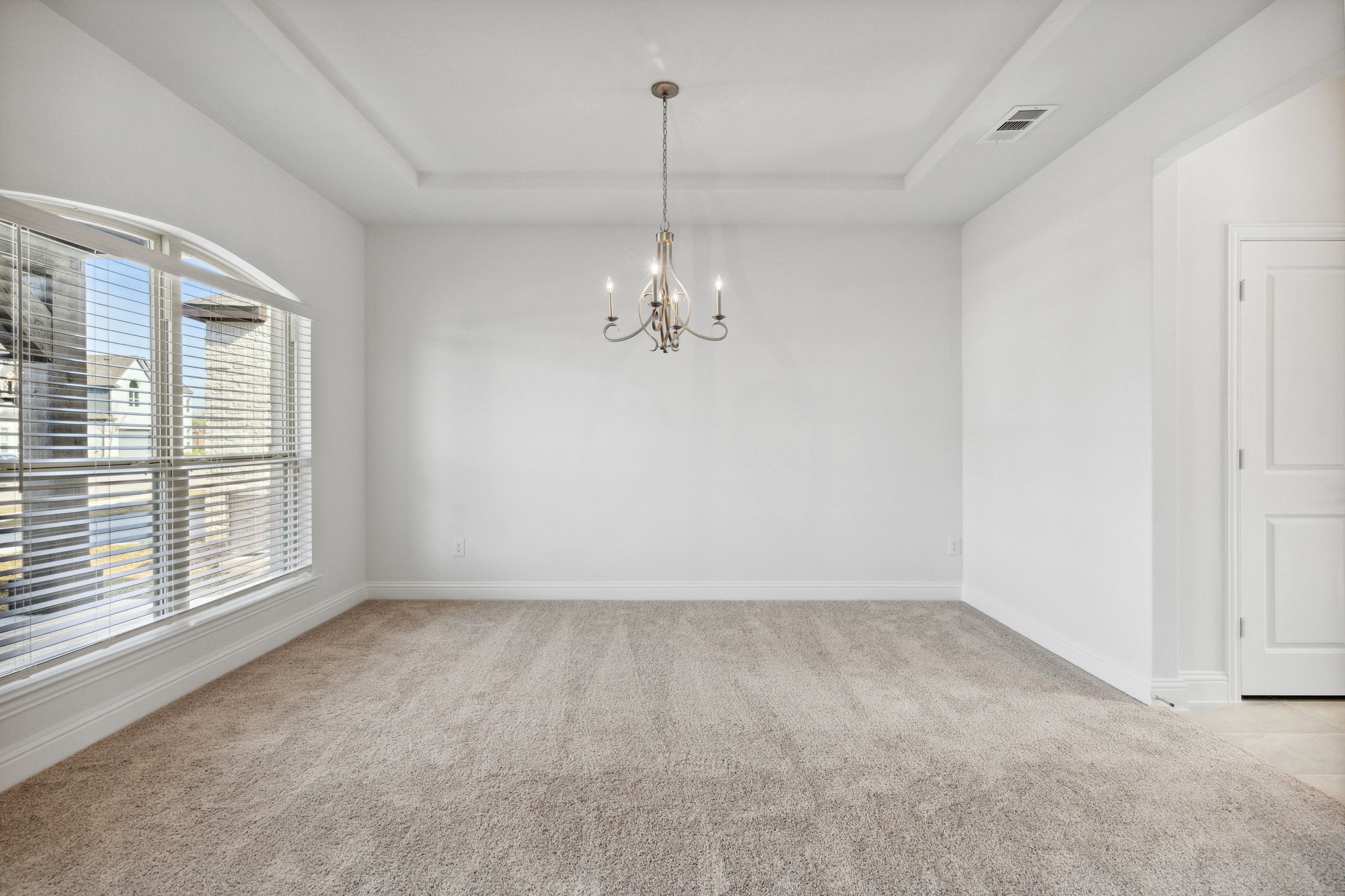 5604 Winona Lane