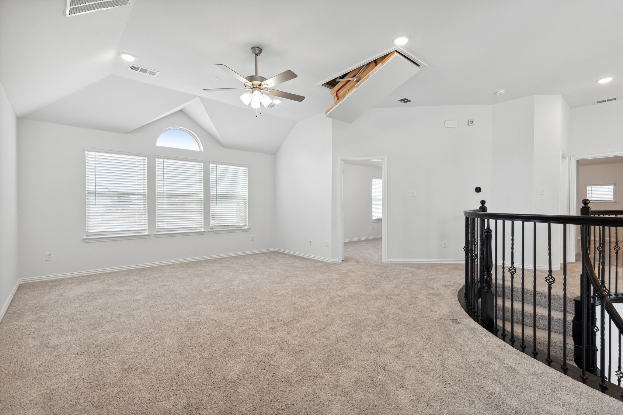 5604 Winona Lane