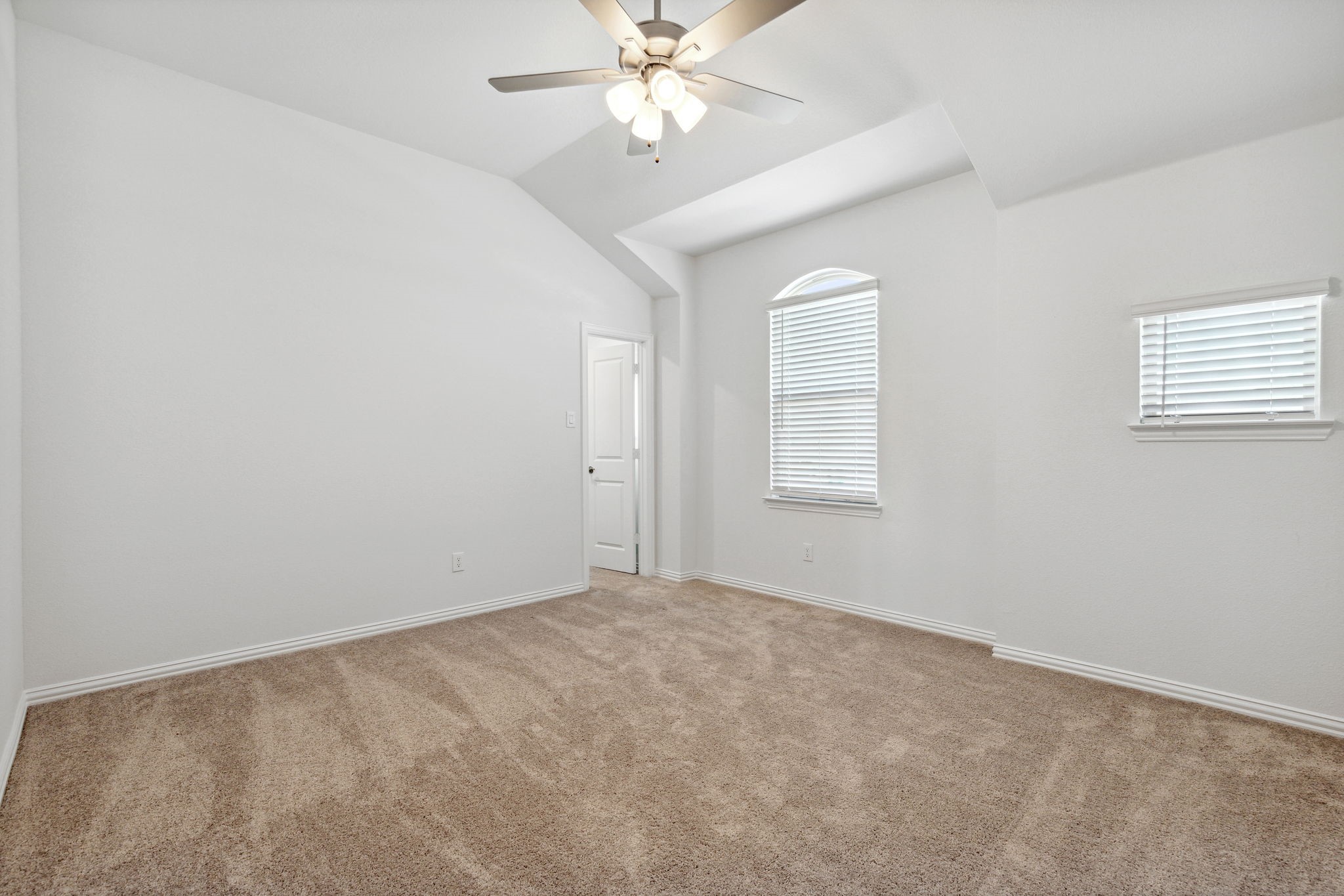 5604 Winona Lane