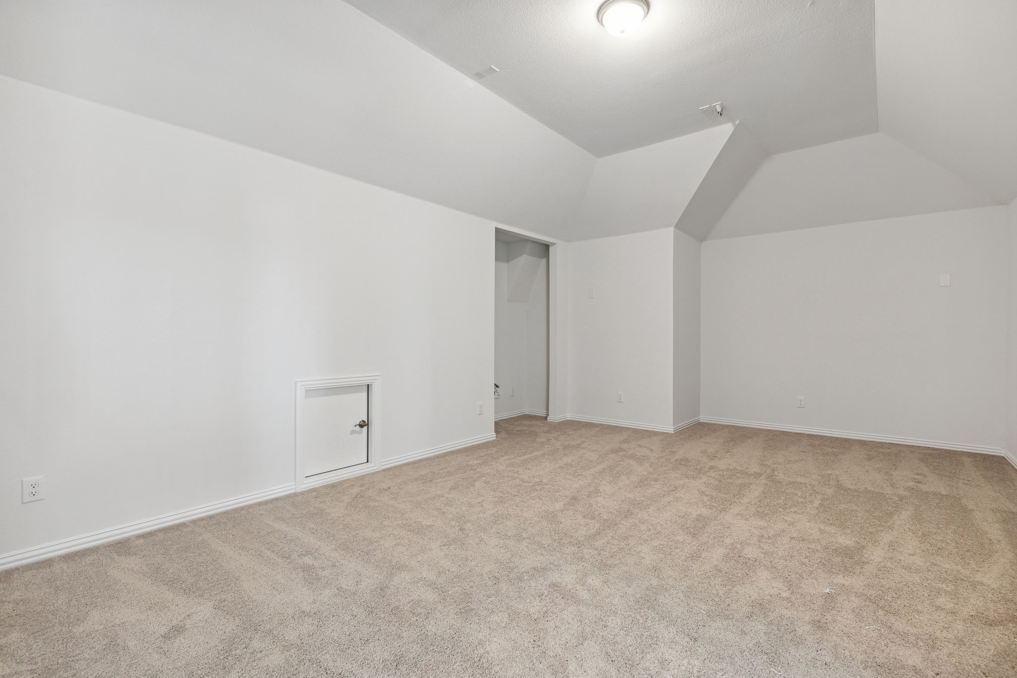 5604 Winona Lane