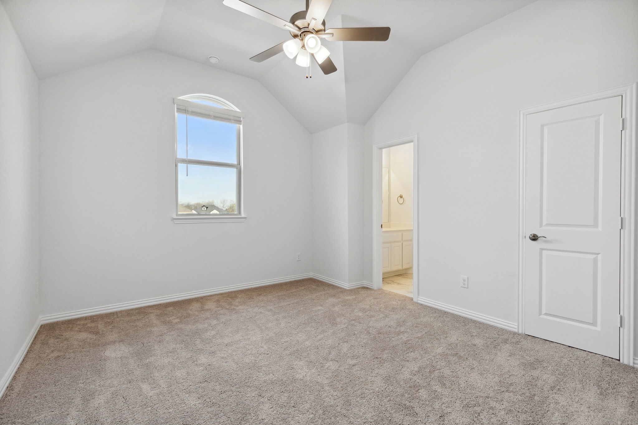 5604 Winona Lane