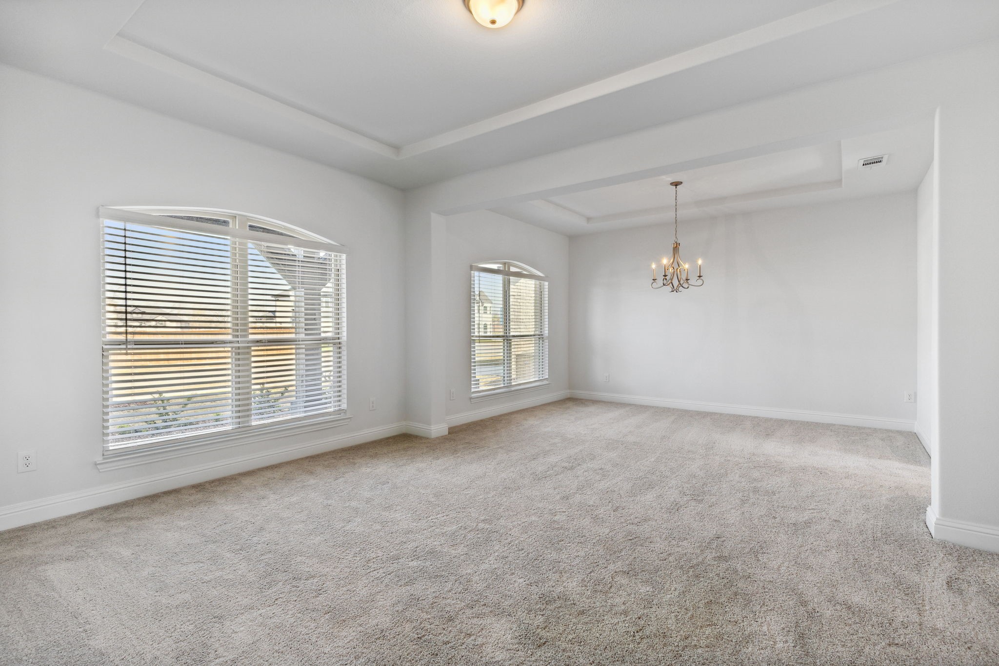 5604 Winona Lane