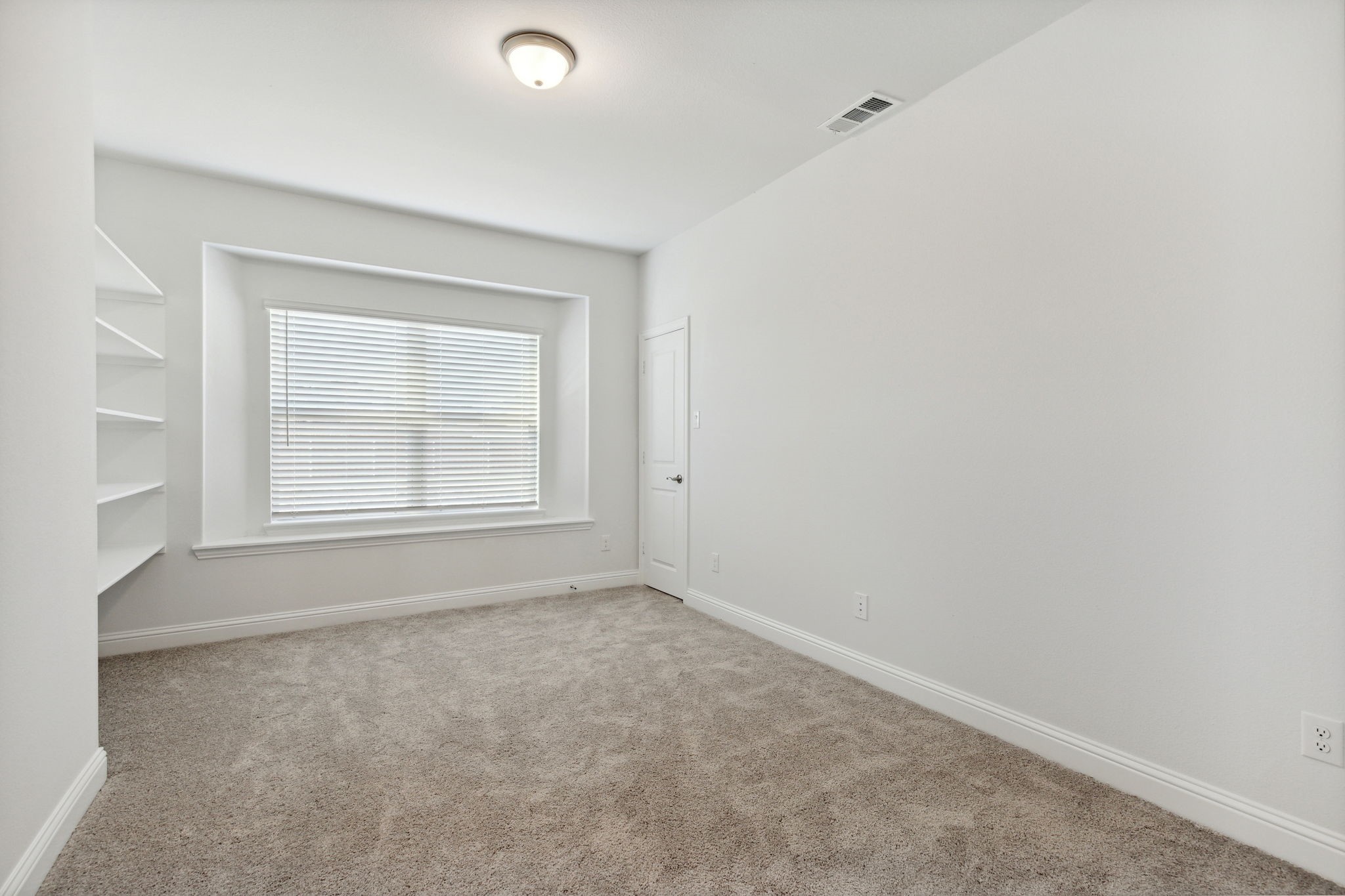 5604 Winona Lane