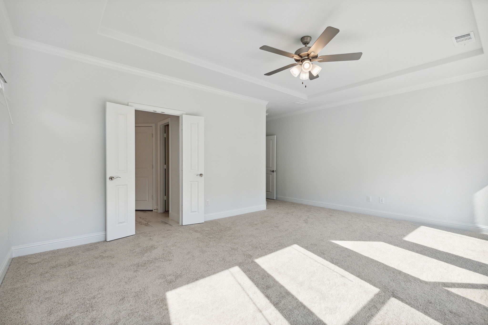 5604 Winona Lane