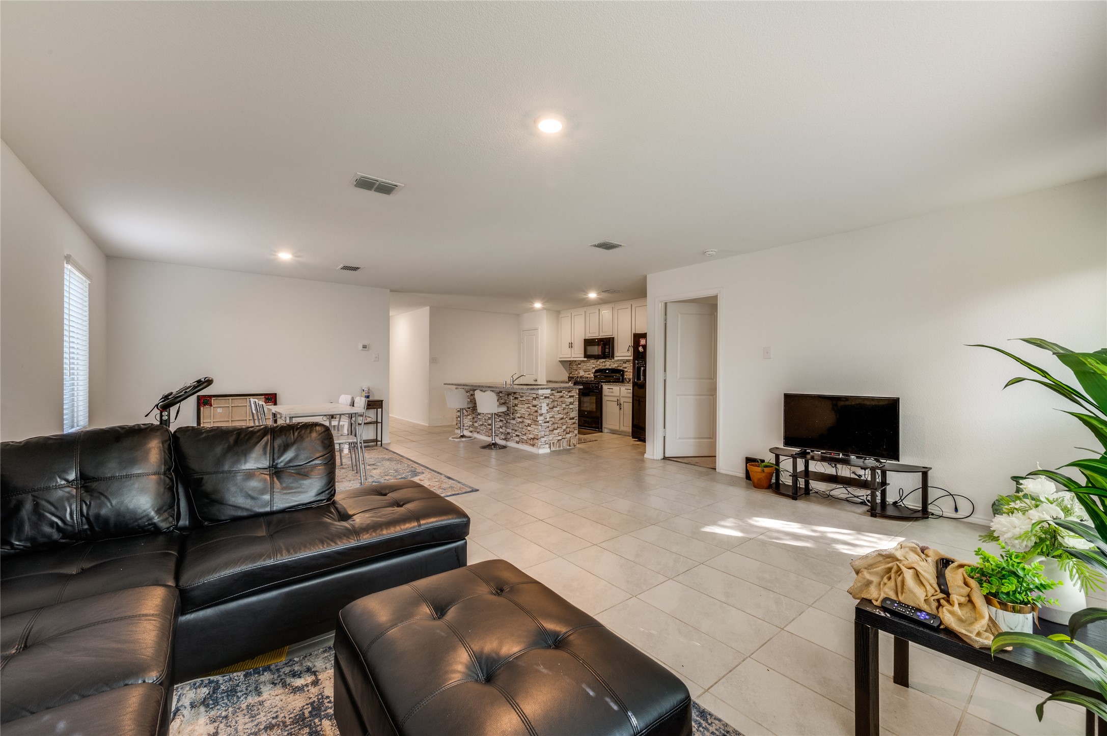 1416 Claireborne Court