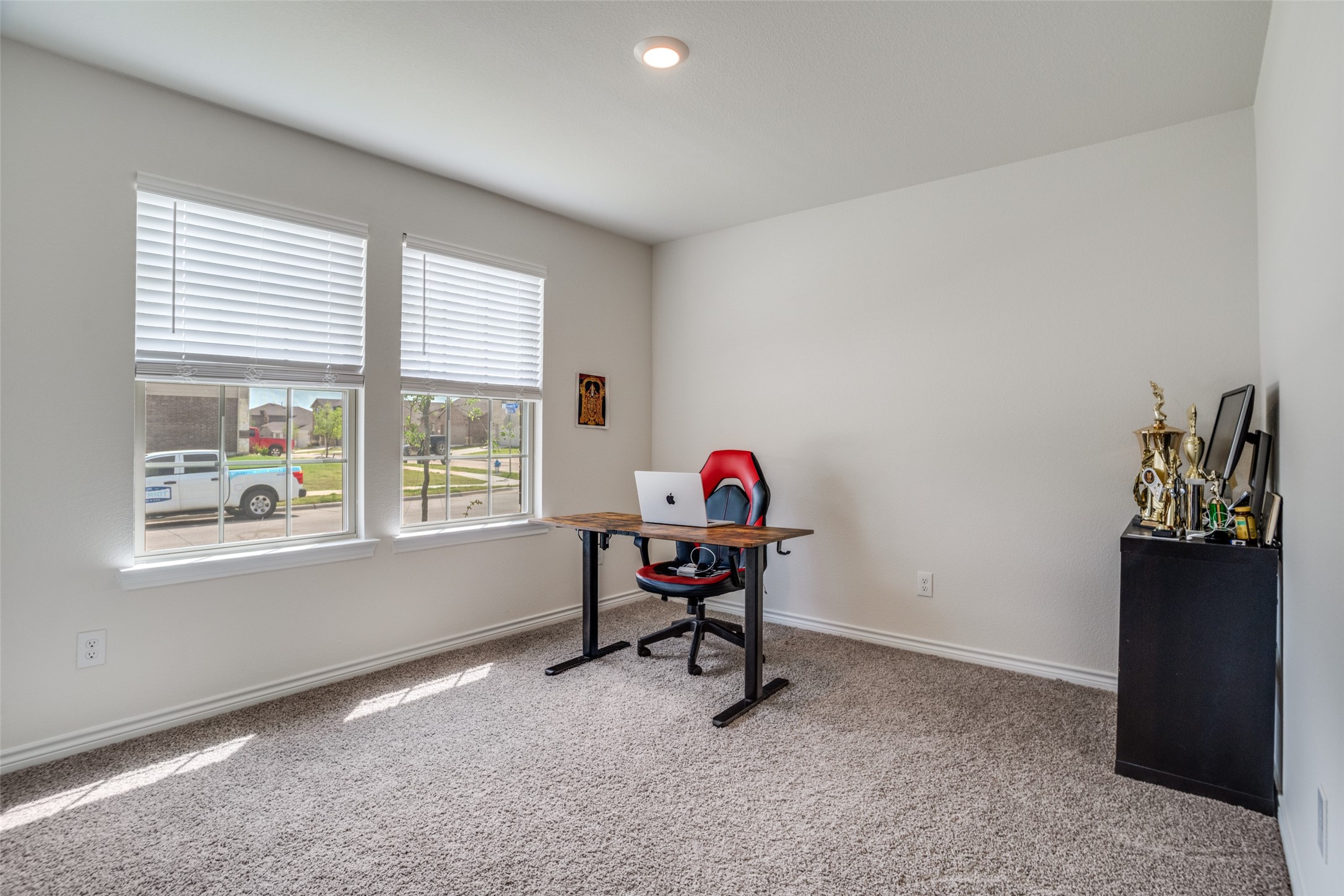 3901 Kenworth Lane