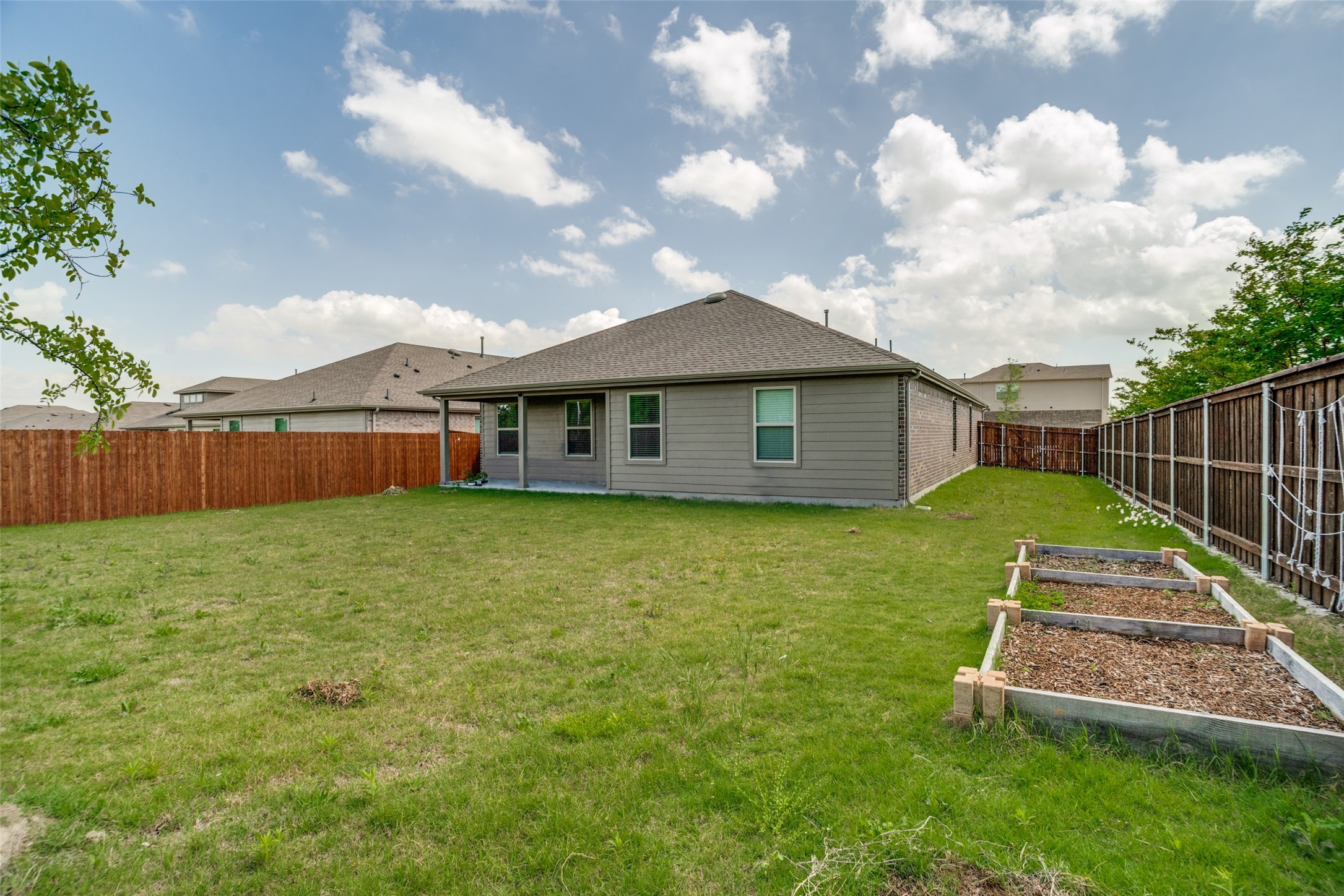 3901 Kenworth Lane