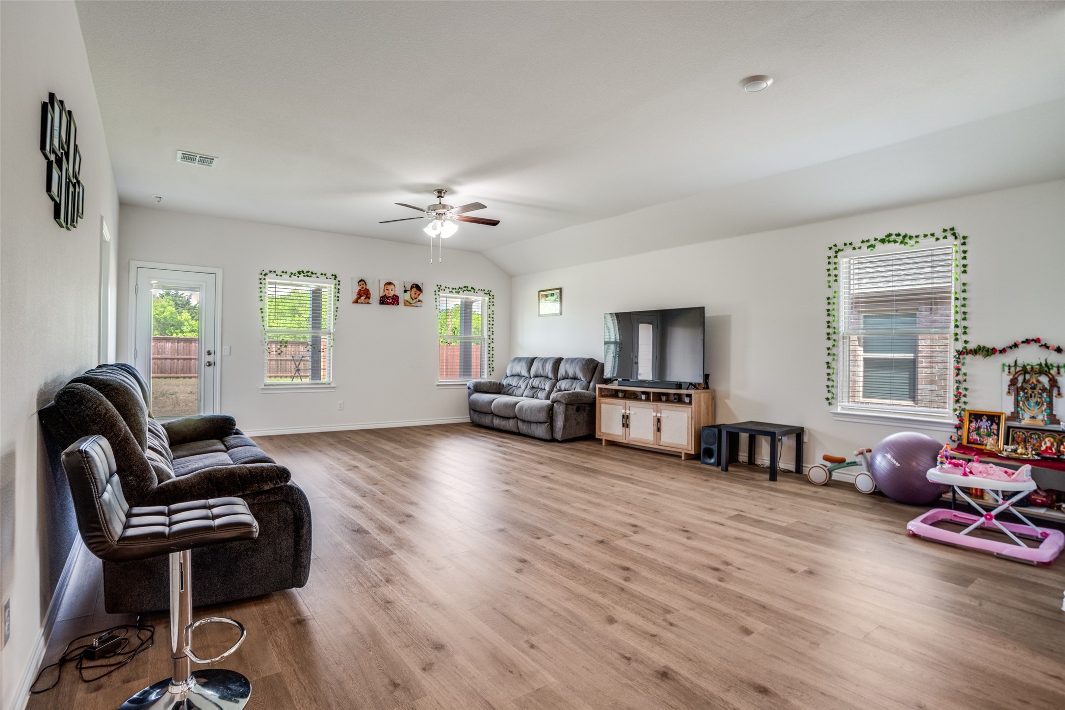 3901 Kenworth Lane