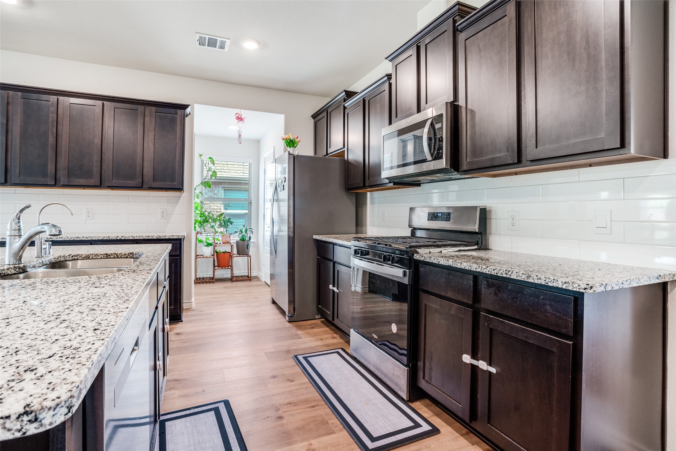 3901 Kenworth Lane