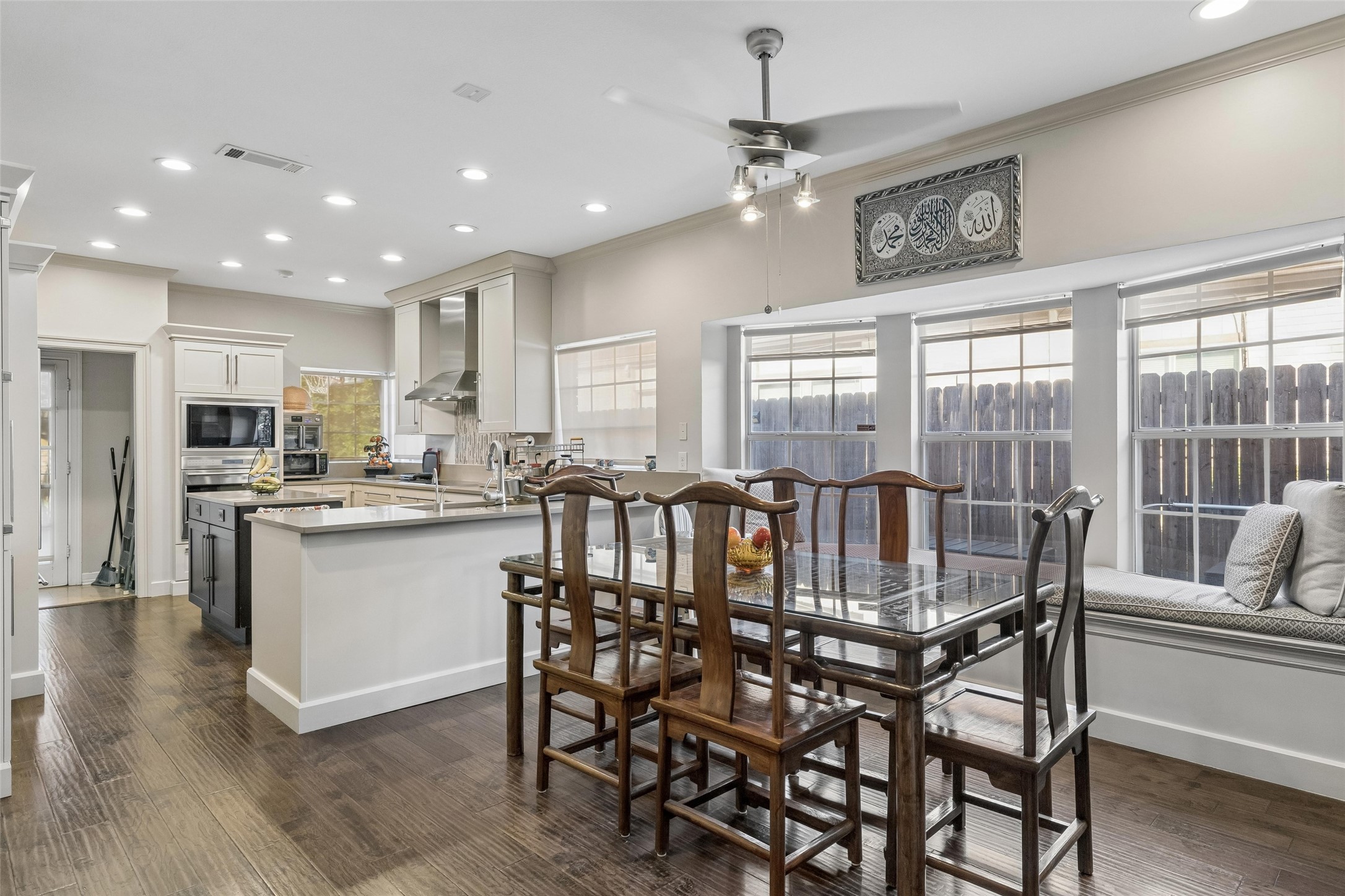 6422 Covecreek Place