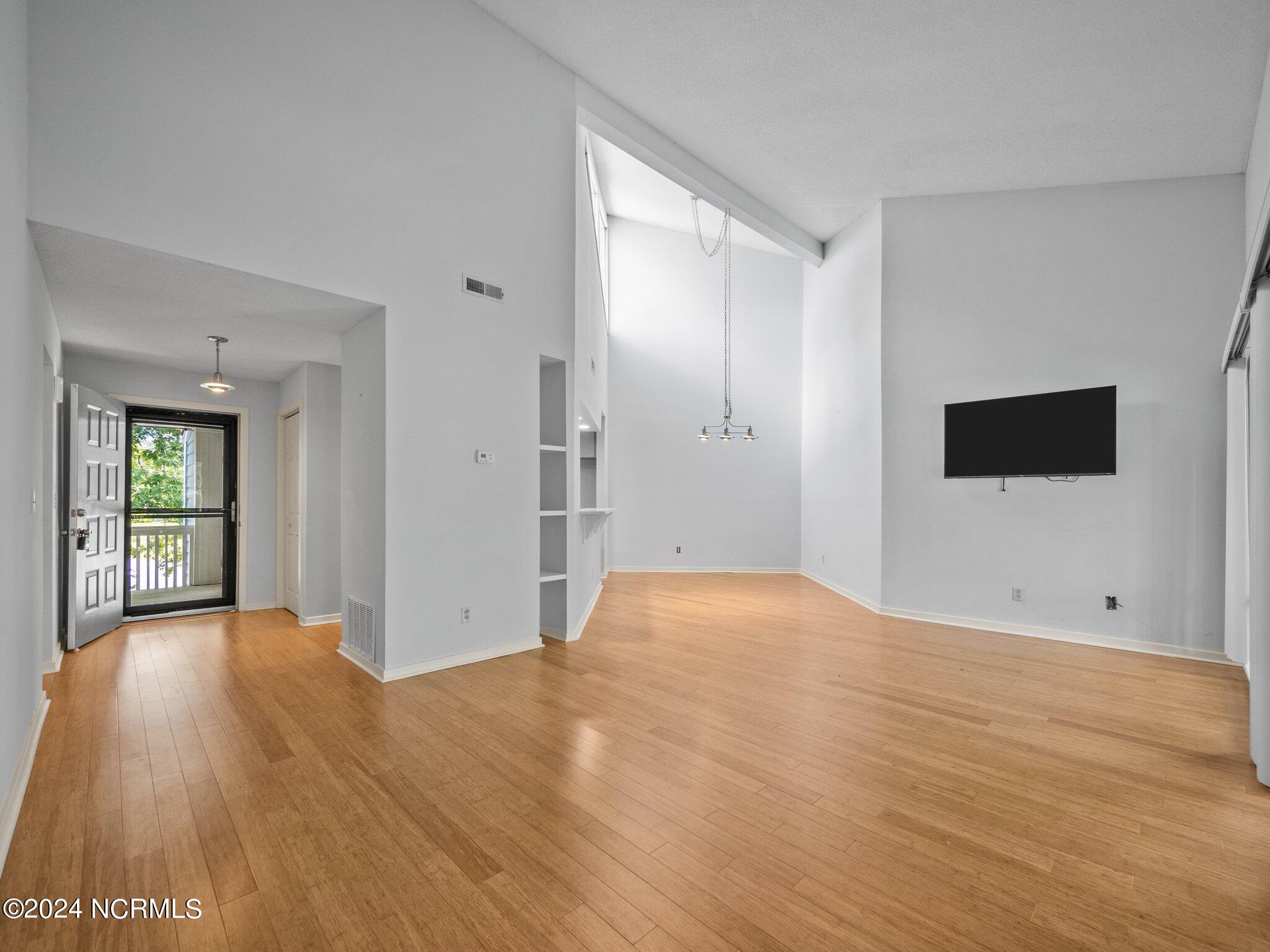 732 Azalea Drive 406